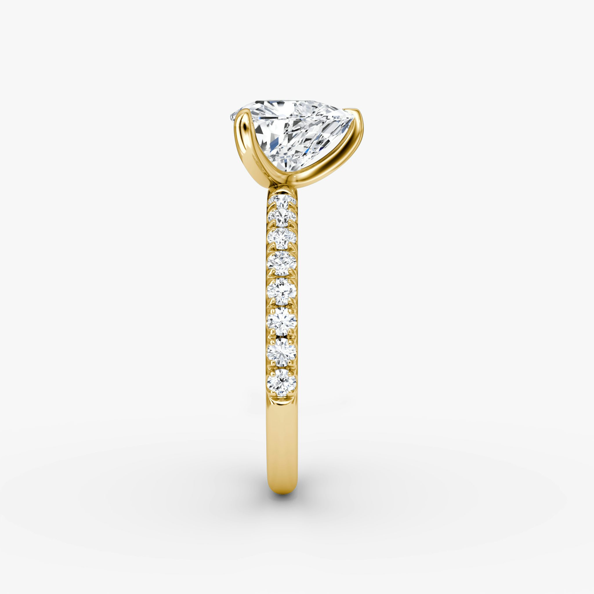 The Classic | Trillion | 18k | Yellow Gold | bandAccent: Pavé | bandWidth: large | diamondOrientation: vertical | caratWeight: other