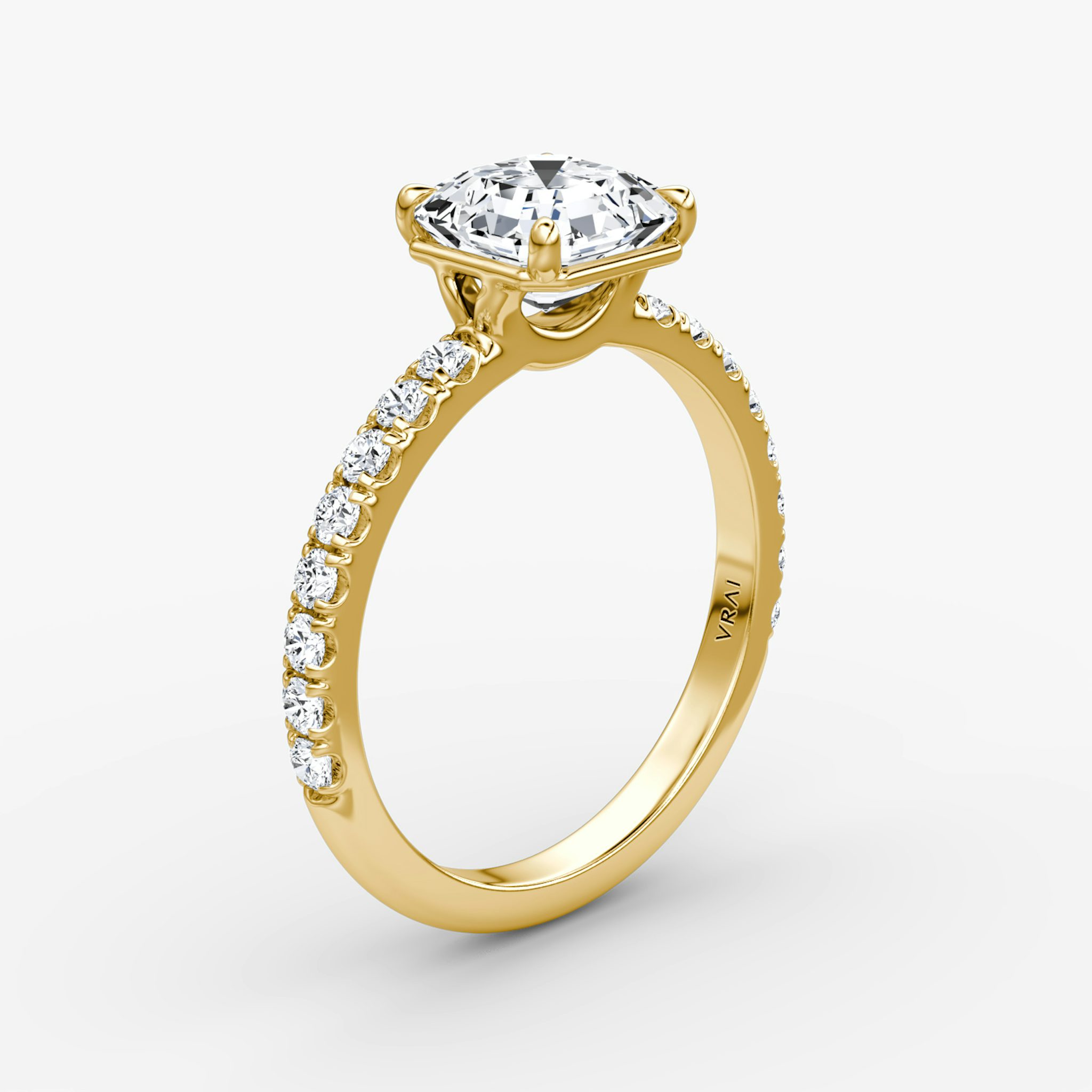 The Signature | Asscher | 18k | Yellow Gold | bandAccent: Pavé | bandWidth: large | hiddenHalo: no | diamondOrientation: vertical | caratWeight: other
