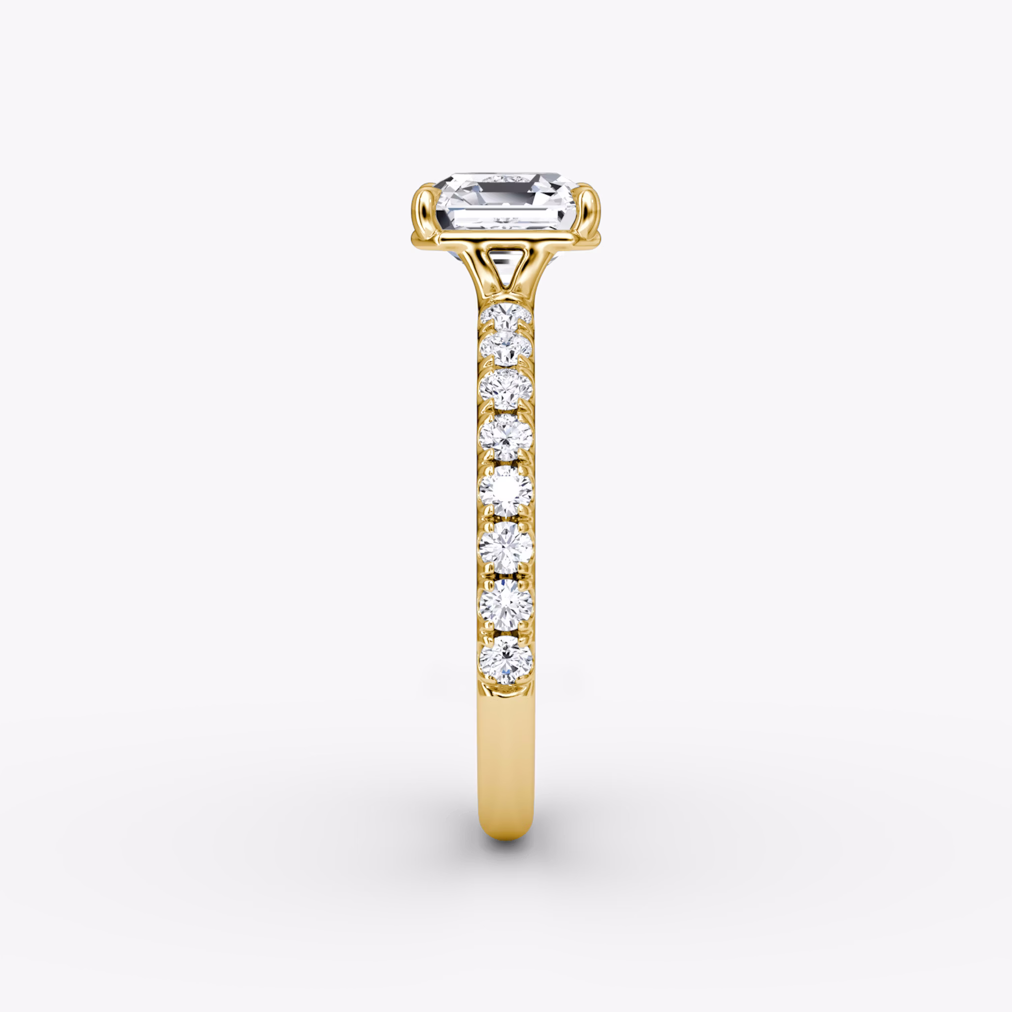 The Signature | Asscher | 18k | Yellow Gold | bandAccent: Pavé | bandWidth: large | hiddenHalo: no | diamondOrientation: vertical | caratWeight: other