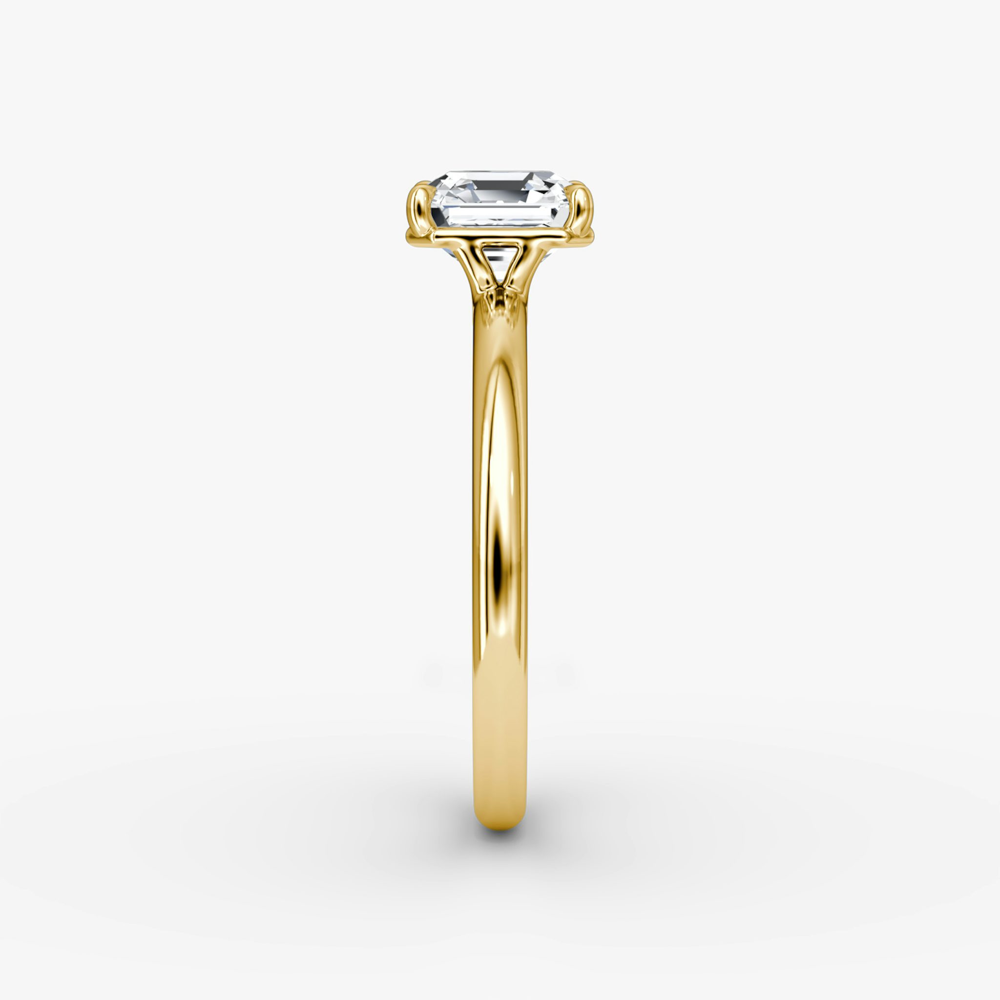 The Signature | Asscher | 18k | Yellow Gold | bandAccent: Plain | bandWidth: large | hiddenHalo: no | diamondOrientation: vertical | caratWeight: other
