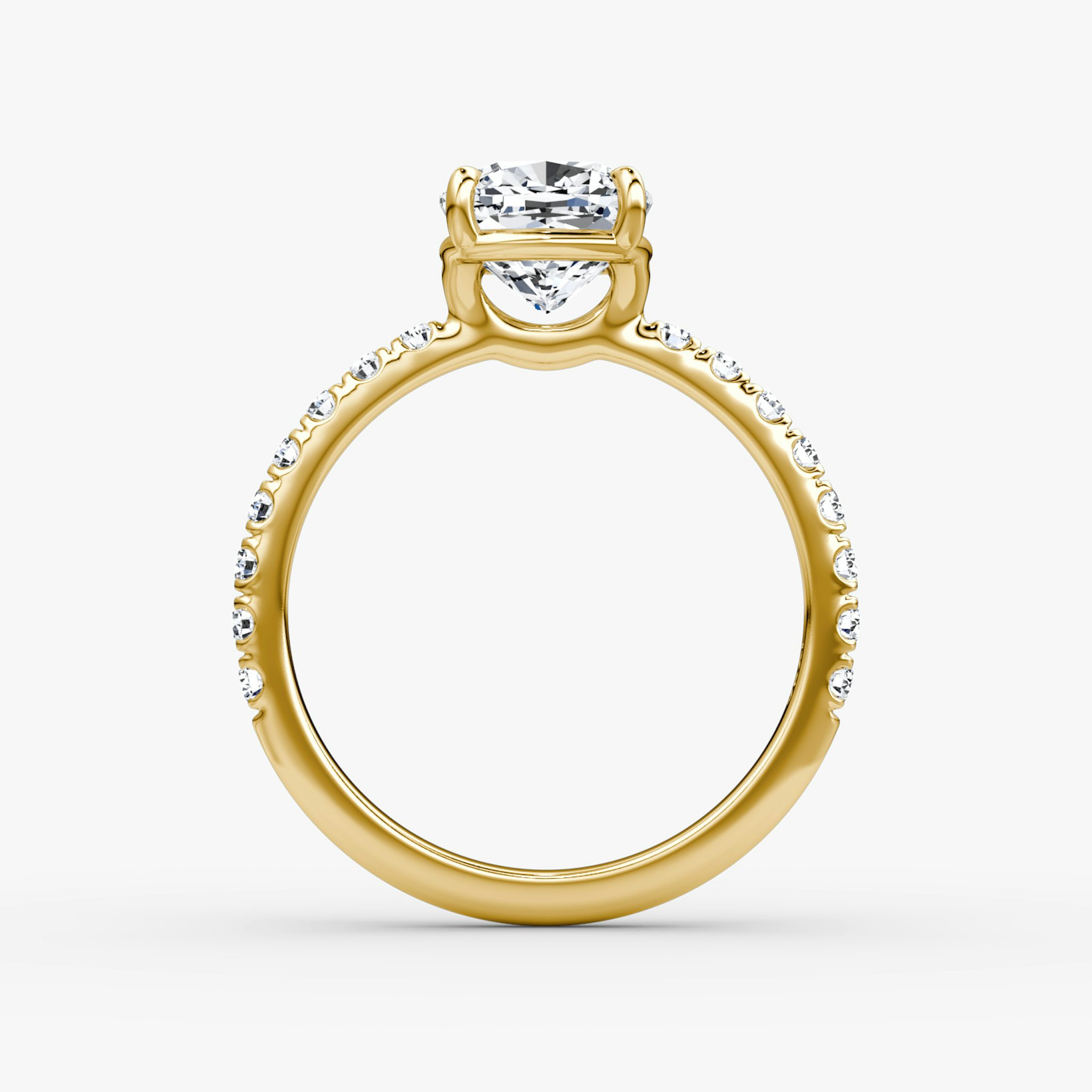 Signature | Cushion | 18k | Gelbgold | bandAccent: Mit Pavé-Besatz | bandWidth: large | hiddenHalo: no | diamondOrientation: vertical | caratWeight: other