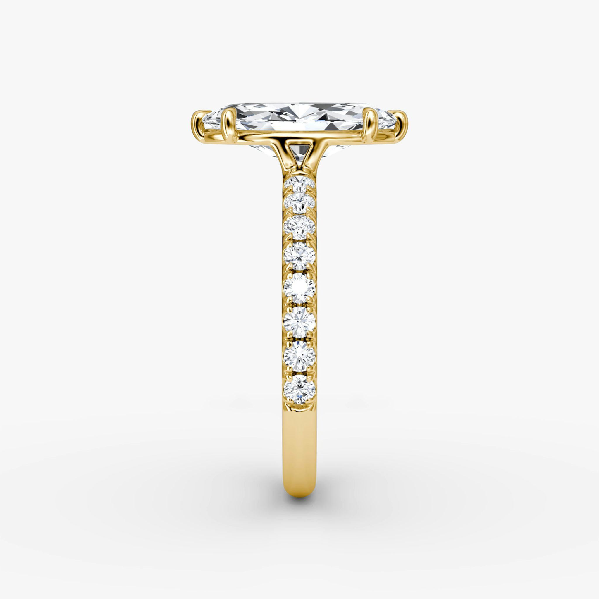 The Signature | Marquise | 18k | Yellow Gold | bandAccent: Pavé | bandWidth: large | hiddenHalo: no | diamondOrientation: vertical | caratWeight: other