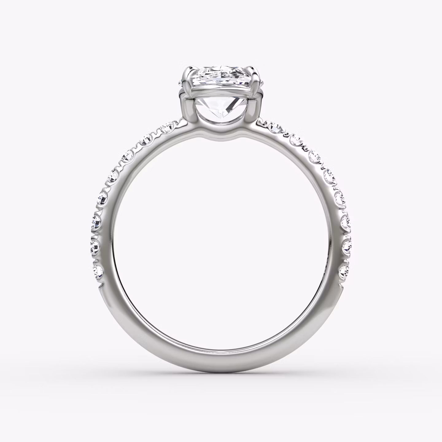 Signature | Oval | Platin | bandAccent: Mit Pavé-Besatz | bandWidth: large | hiddenHalo: no | diamondOrientation: vertical | caratWeight: other