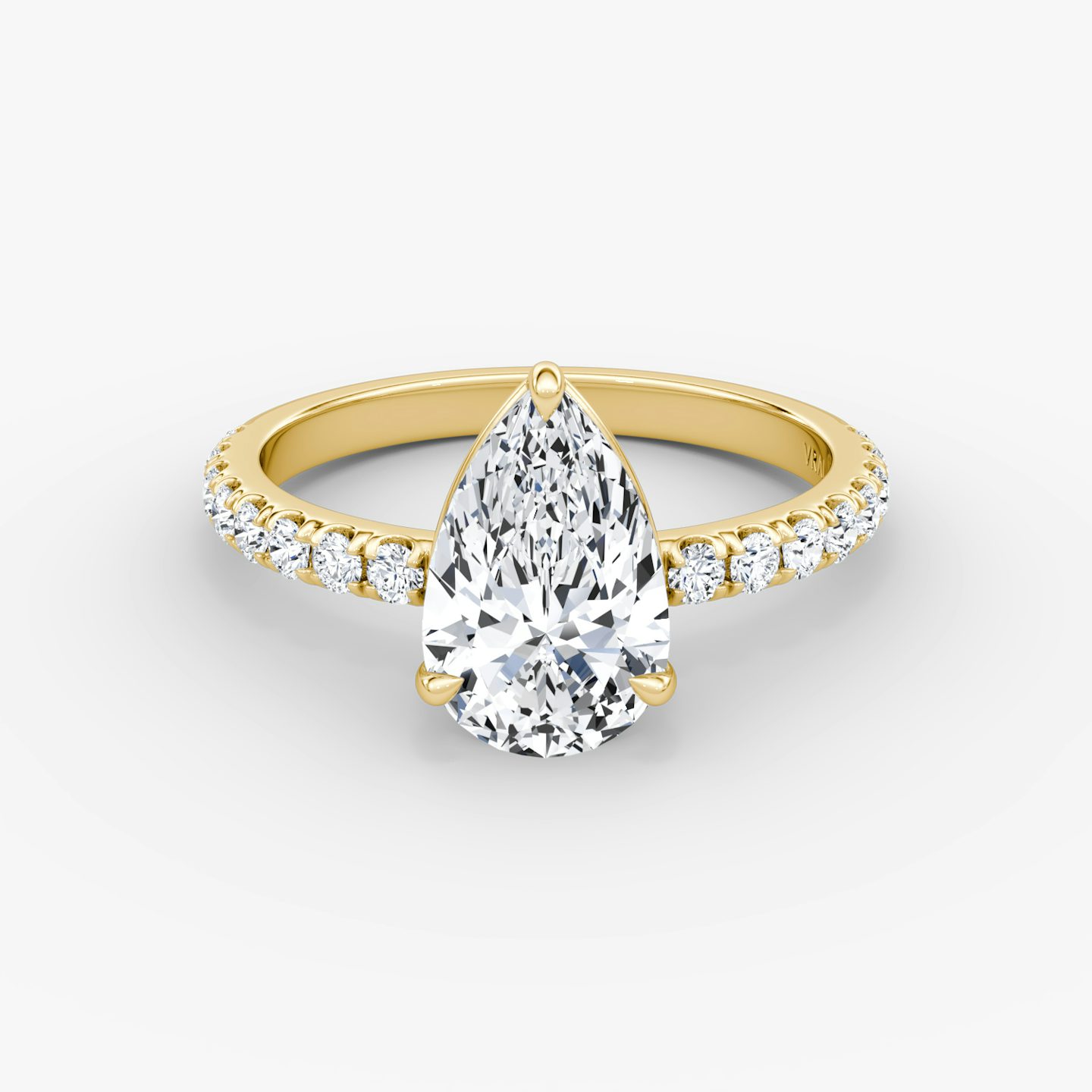 The Signature | Pear | 18k | Yellow Gold | bandAccent: Pavé | bandWidth: large | hiddenHalo: no | diamondOrientation: vertical | caratWeight: other