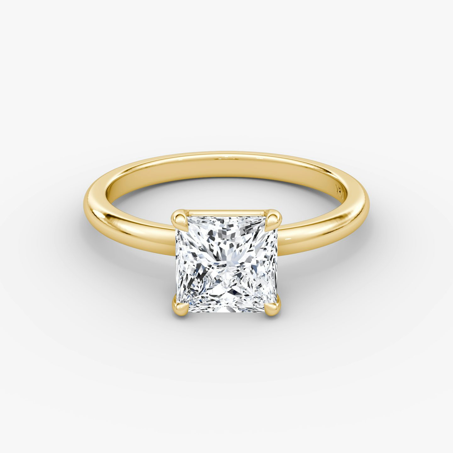 The Signature | Princess | 18k | Yellow Gold | bandAccent: Plain | bandWidth: large | hiddenHalo: no | diamondOrientation: horizontal | caratWeight: other