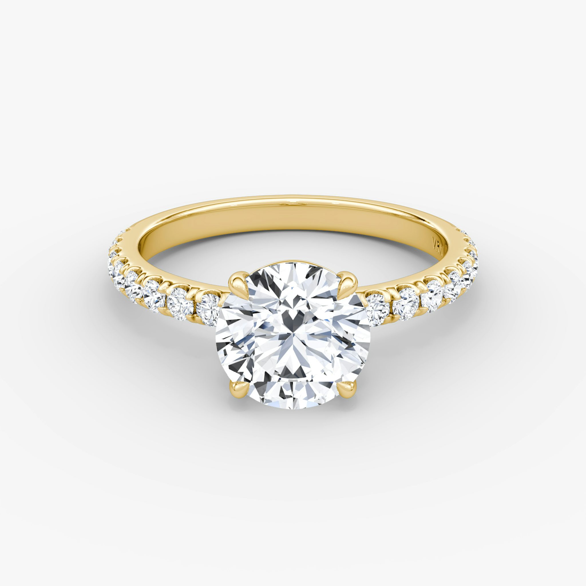 The Signature | Round Brilliant | 18k | Yellow Gold | bandAccent: Pavé | bandWidth: large | caratWeight: other | hiddenHalo: no | diamondOrientation: vertical