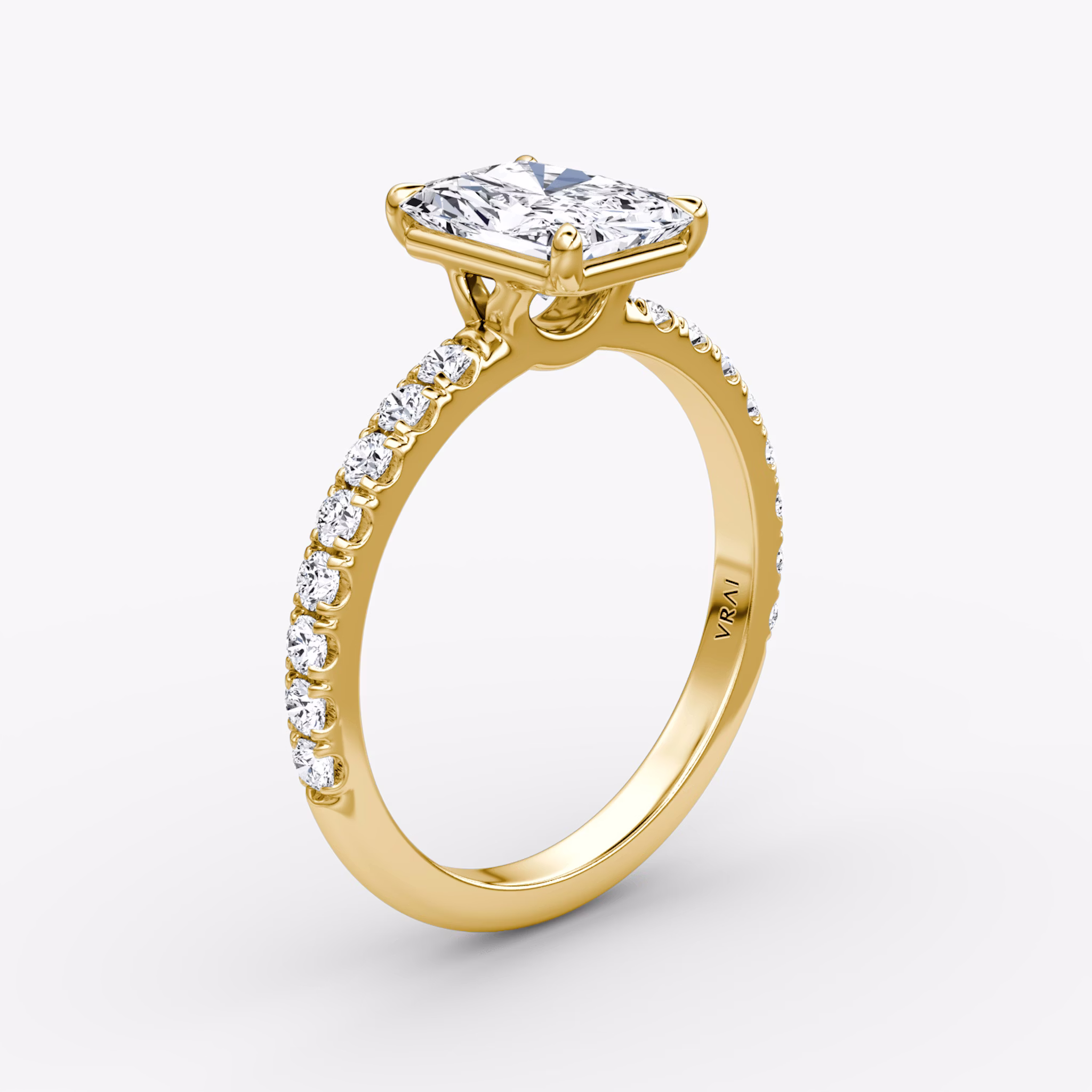The Signature | Radiant | 18k | Yellow Gold | bandAccent: Pavé | bandWidth: large | hiddenHalo: no | diamondOrientation: vertical | caratWeight: other
