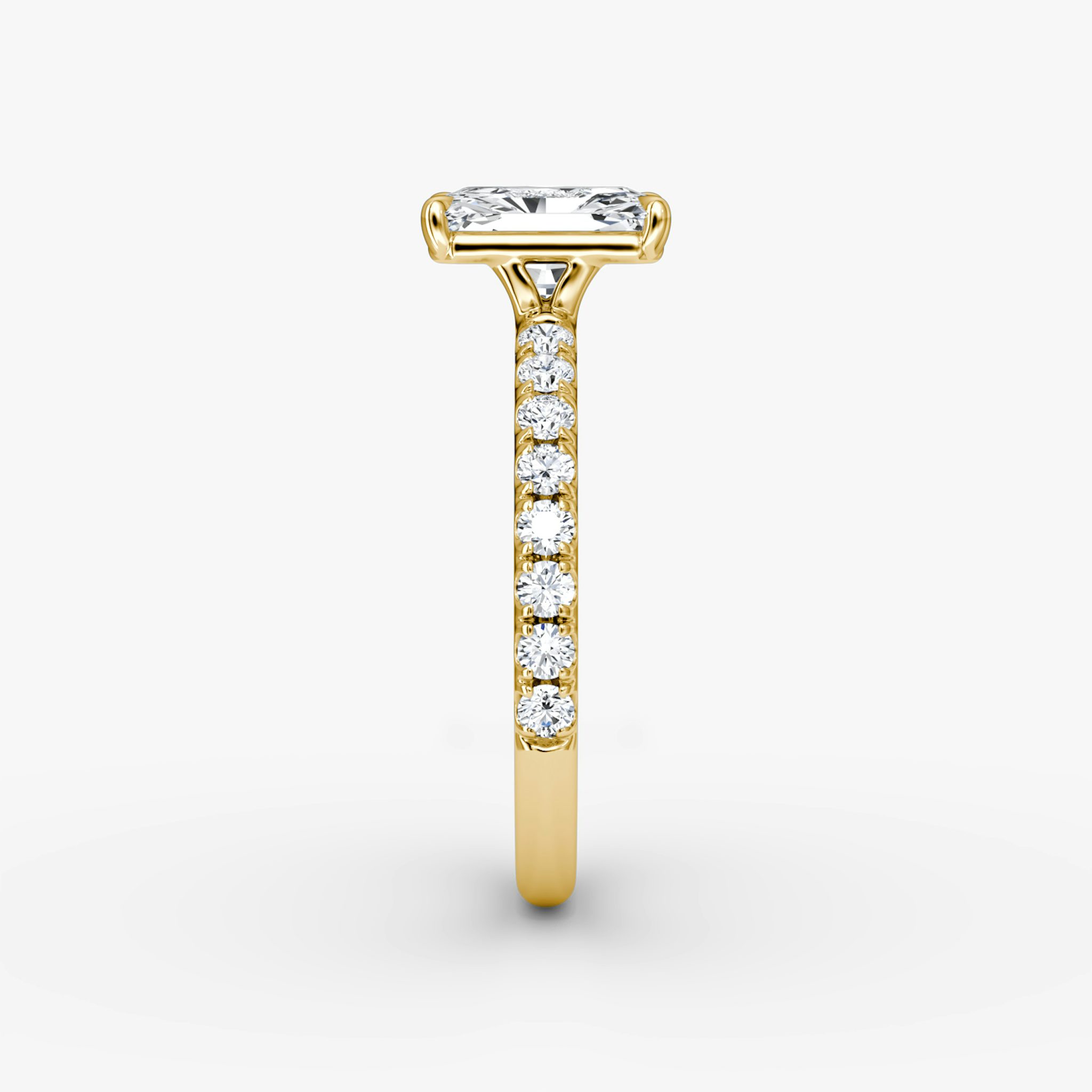 The Signature | Radiant | 18k | Yellow Gold | bandAccent: Pavé | bandWidth: large | hiddenHalo: no | diamondOrientation: vertical | caratWeight: other