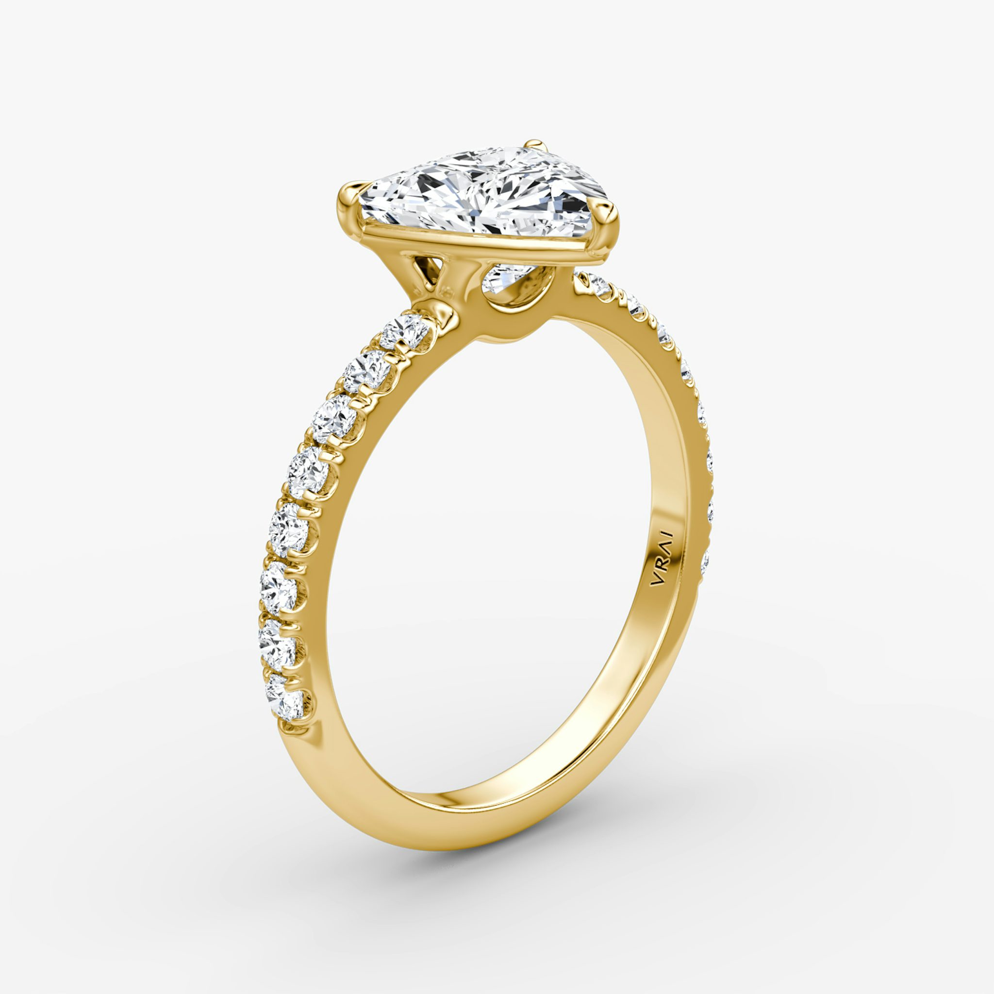 The Signature | Trillion | 18k | Yellow Gold | bandAccent: Pavé | bandWidth: large | hiddenHalo: no | diamondOrientation: vertical | caratWeight: other