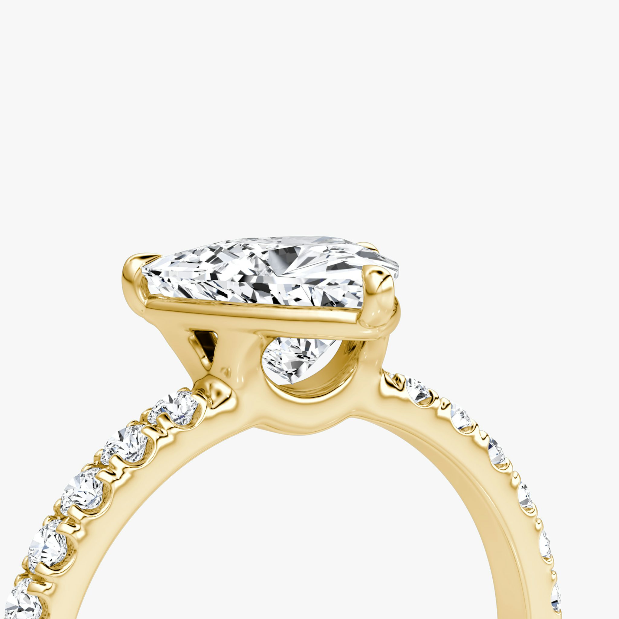 The Signature | Trillion | 18k | Yellow Gold | bandAccent: Pavé | bandWidth: large | hiddenHalo: no | diamondOrientation: vertical | caratWeight: other