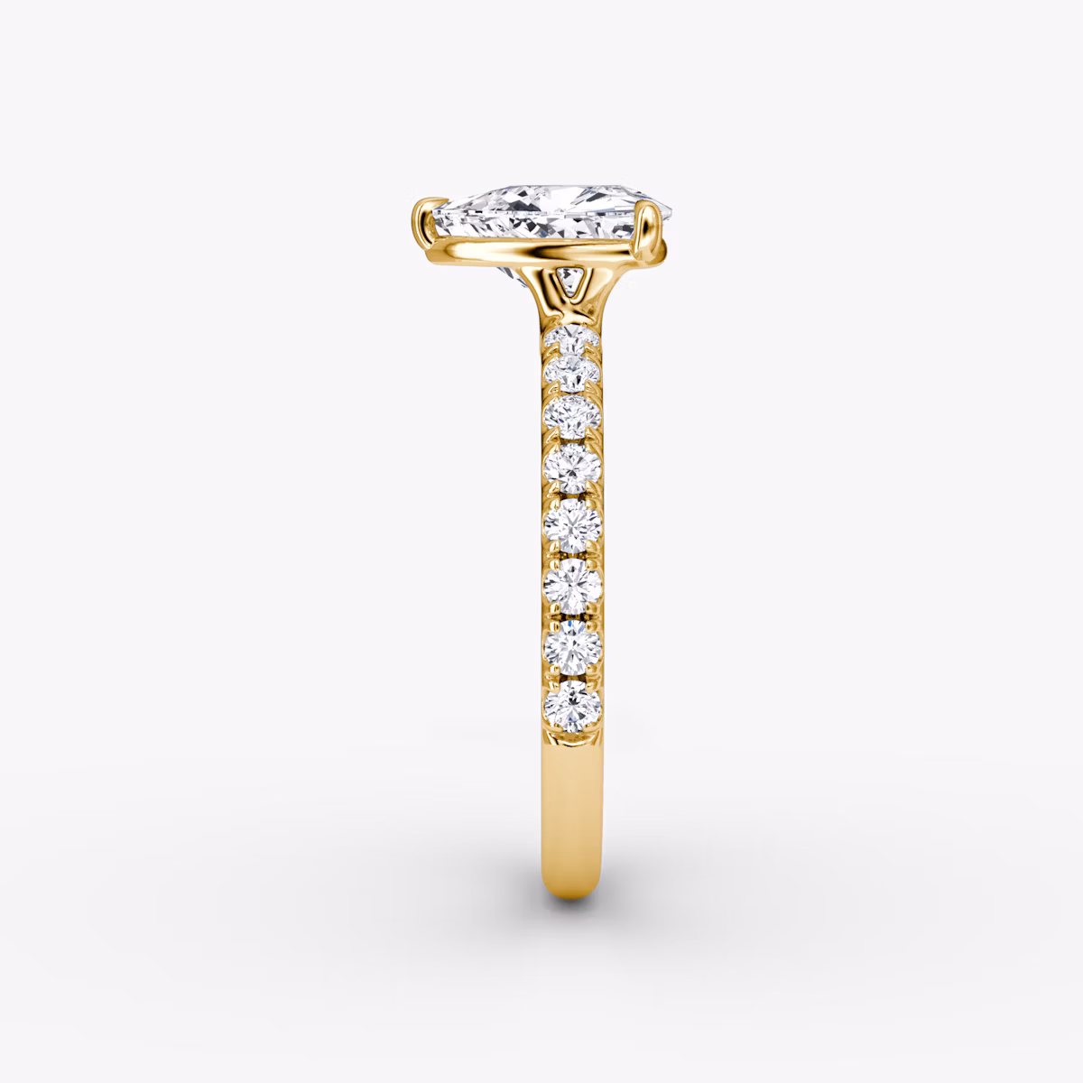 The Signature | Trillion | 18k | Yellow Gold | bandAccent: Pavé | bandWidth: large | hiddenHalo: no | diamondOrientation: vertical | caratWeight: other
