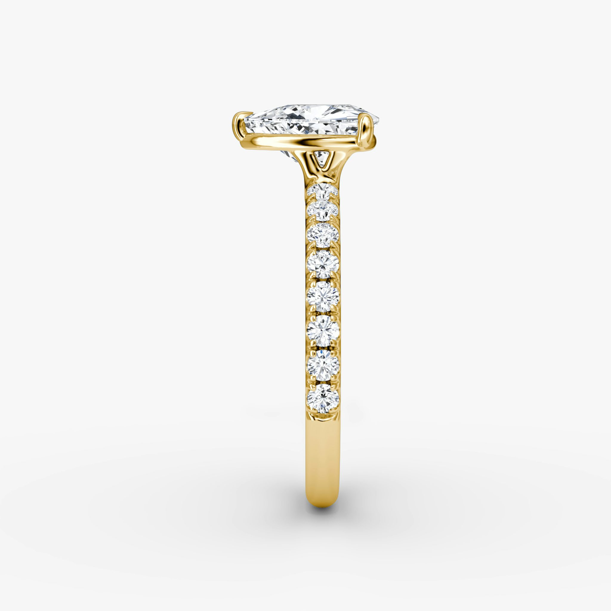 The Signature | Trillion | 18k | Yellow Gold | bandAccent: Pavé | bandWidth: large | hiddenHalo: no | diamondOrientation: vertical | caratWeight: other