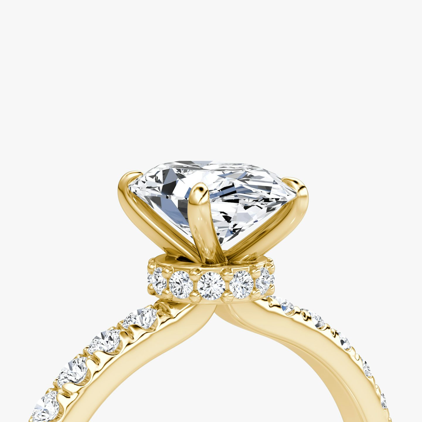 The Veiled Halo | Oval | 18k | Yellow Gold | bandAccent: Pavé | diamondOrientation: vertical | caratWeight: other