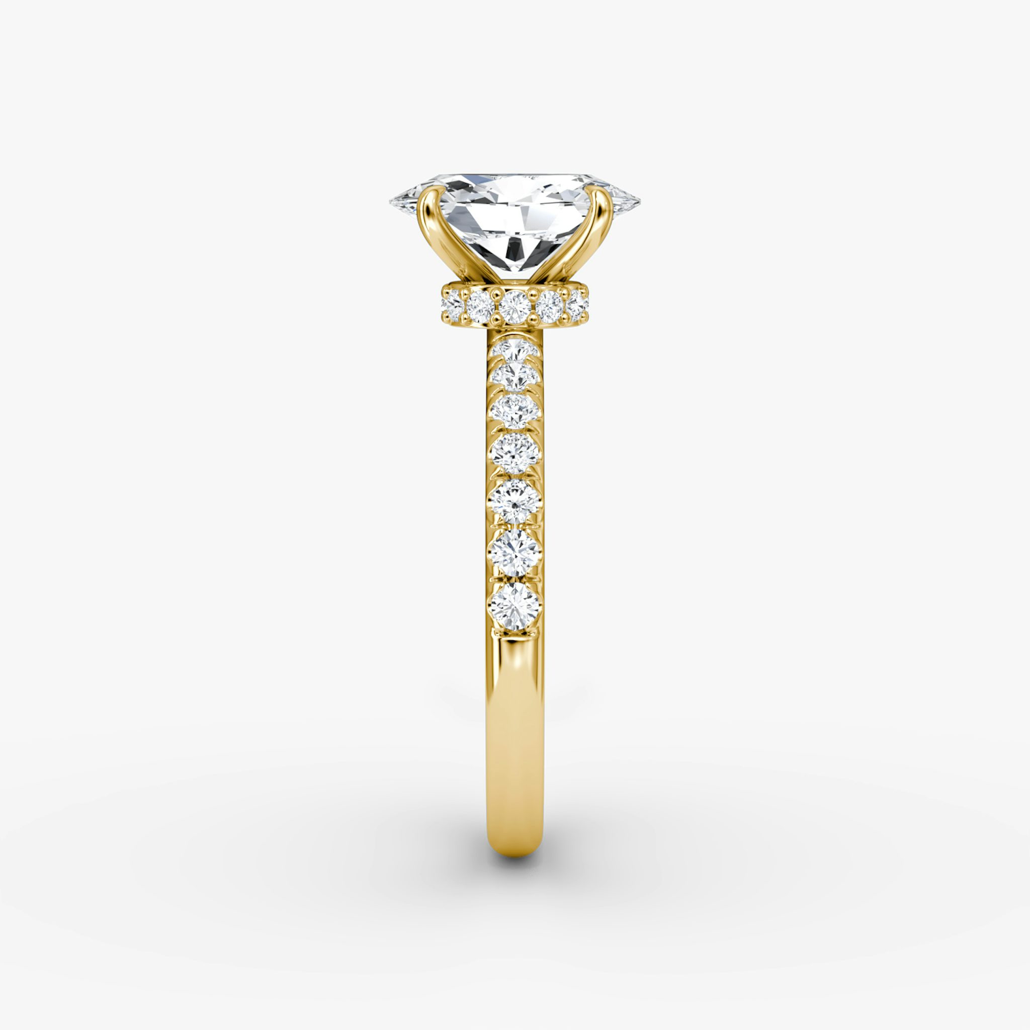 The Veiled Halo | Oval | 18k | Yellow Gold | bandAccent: Pavé | diamondOrientation: vertical | caratWeight: other