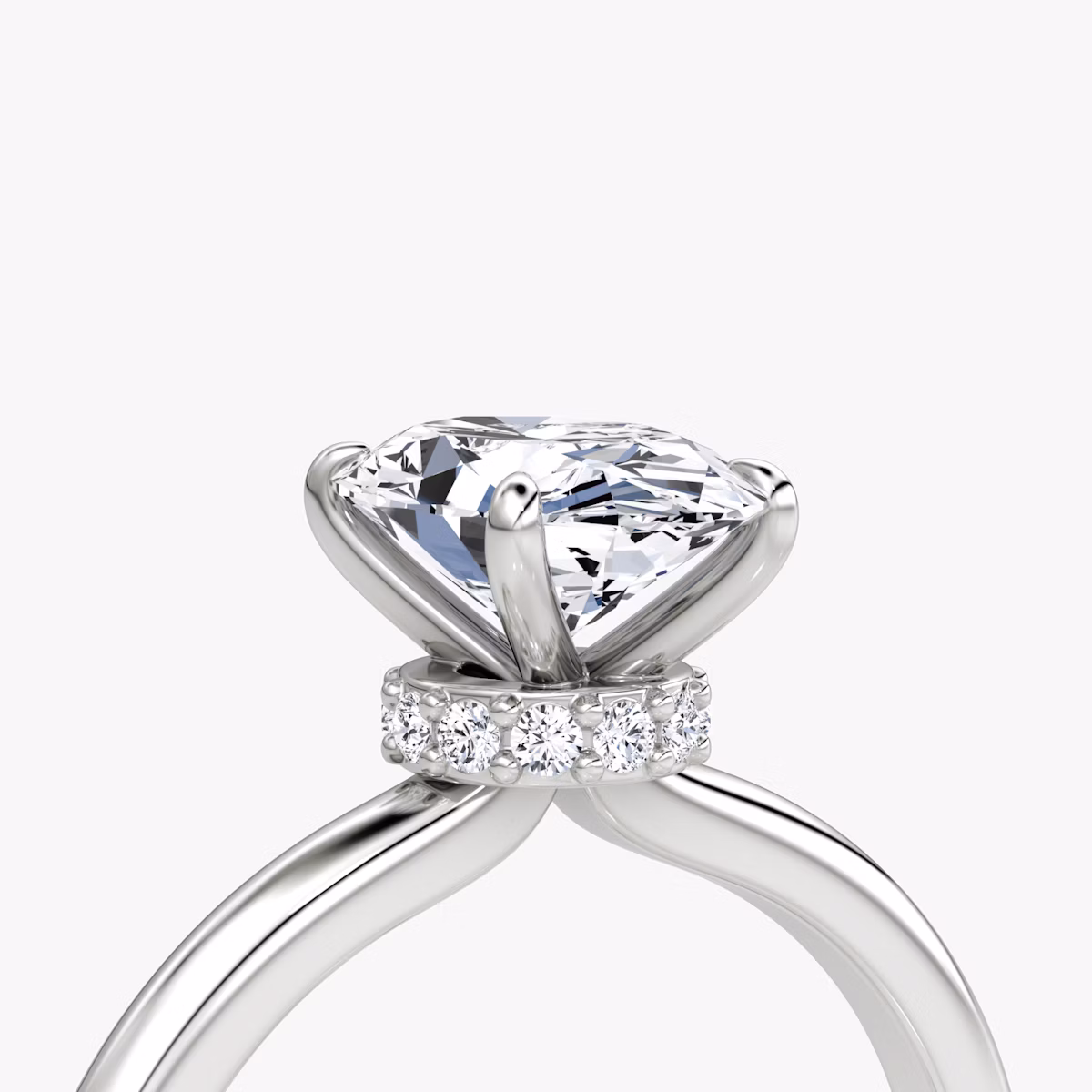 The Veiled Halo | Oval | Platinum | bandAccent: Plain | diamondOrientation: vertical | caratWeight: other