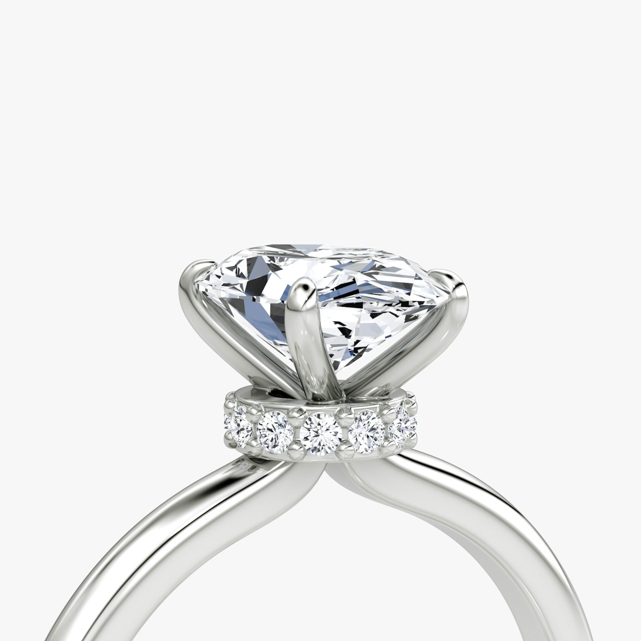 The Veiled Halo | Oval | Platinum | bandAccent: Plain | diamondOrientation: vertical | caratWeight: other