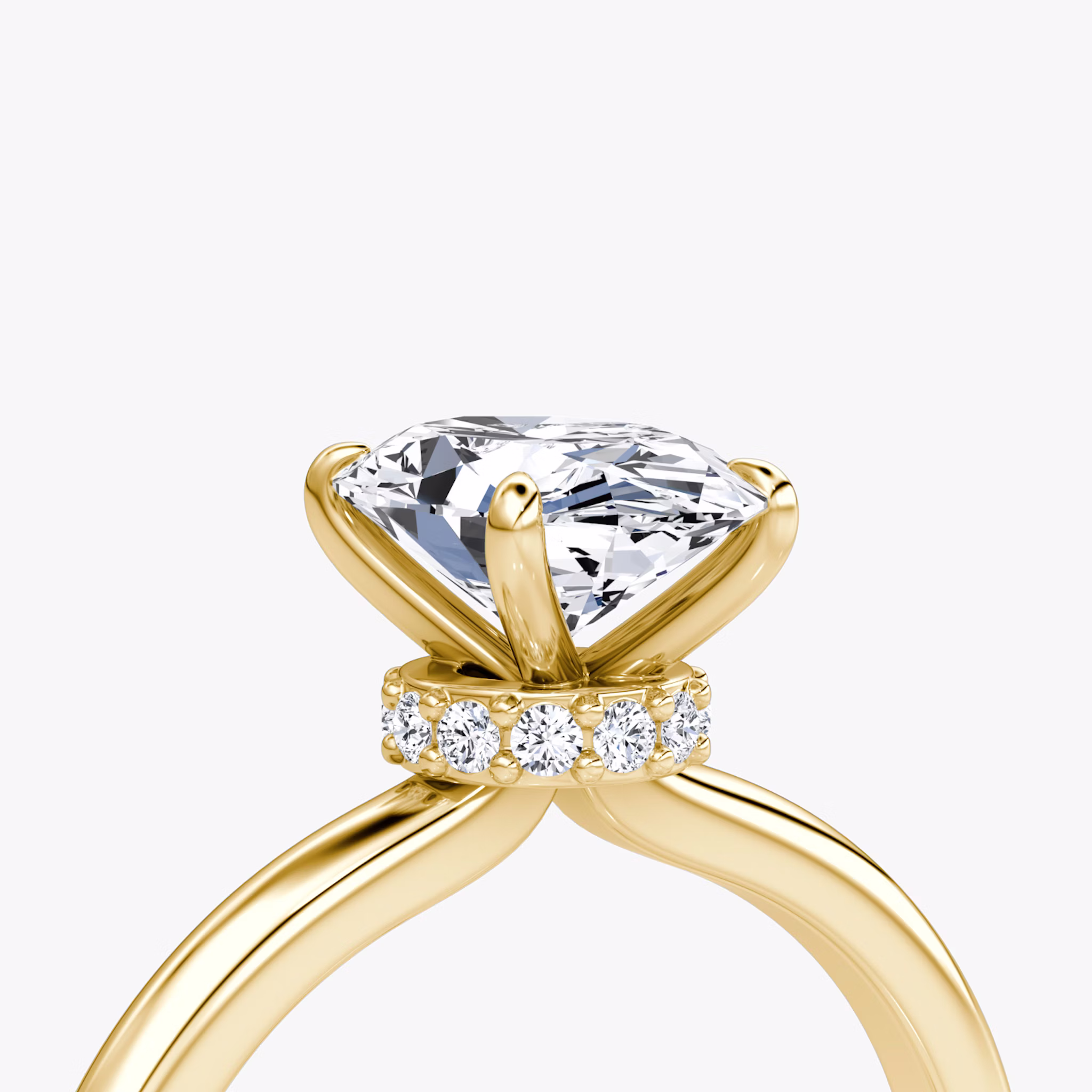 The Veiled Halo | Oval | 18k | Yellow Gold | bandAccent: Plain | diamondOrientation: vertical | caratWeight: other