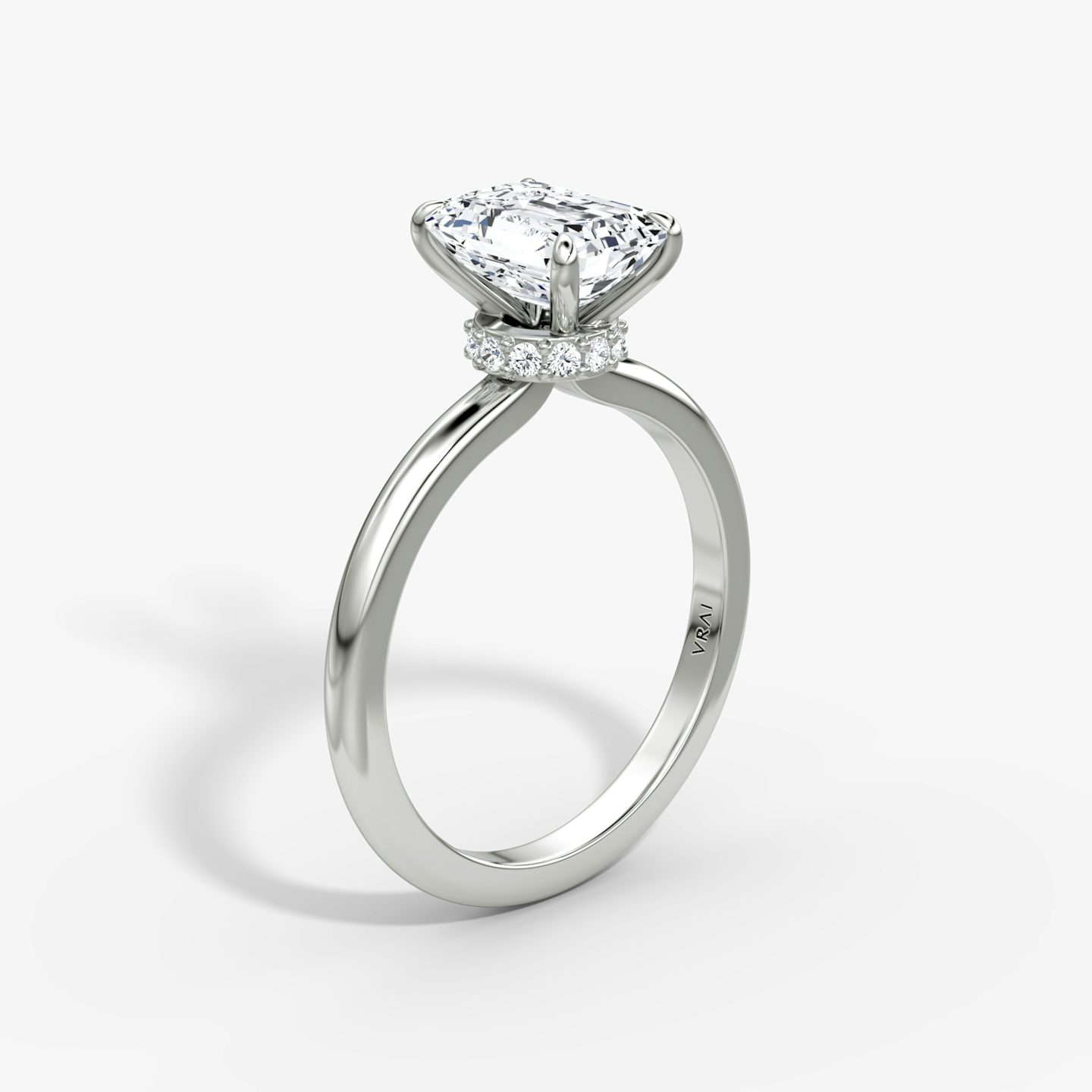 Veiled Halo | Emerald | 18k | Weißgold | bandAccent: Ohne Pavé-Besatz | diamondOrientation: vertical | caratWeight: other