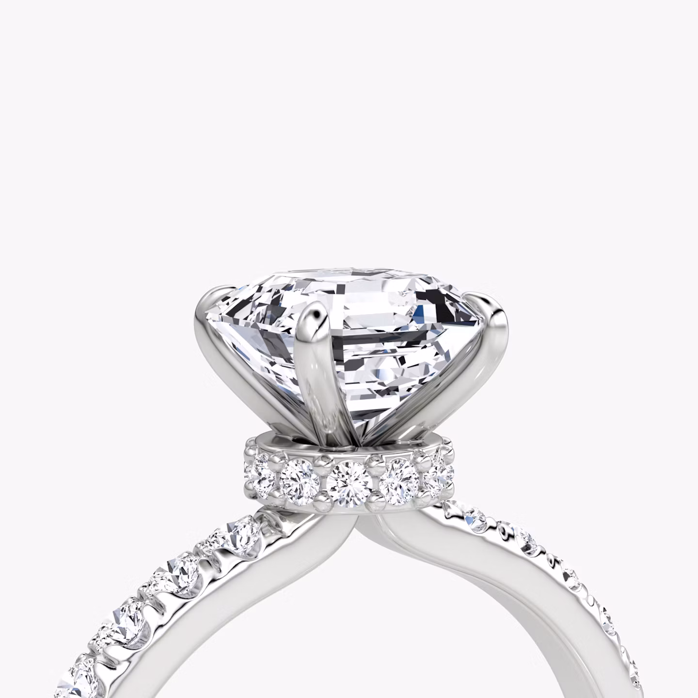 Veiled Halo | Asscher | Platin | bandAccent: Mit Pavé-Besatz | diamondOrientation: vertical | caratWeight: other