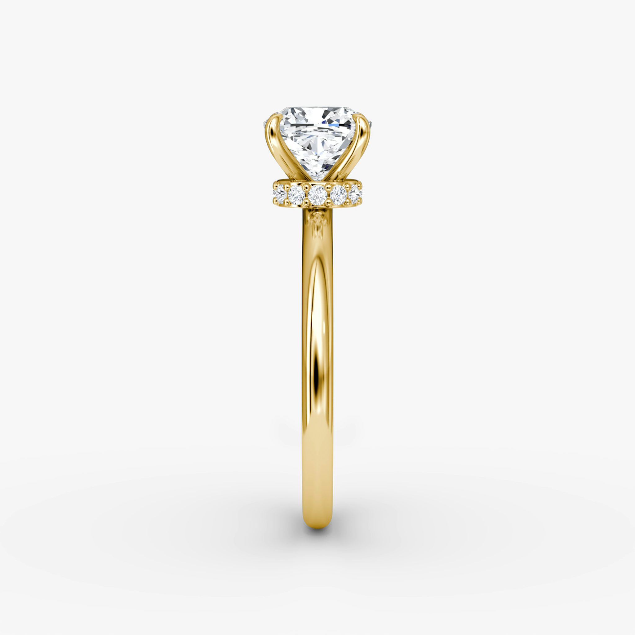 The Veiled Halo | Cushion | 18k | Yellow Gold | bandAccent: Plain | diamondOrientation: vertical | caratWeight: other