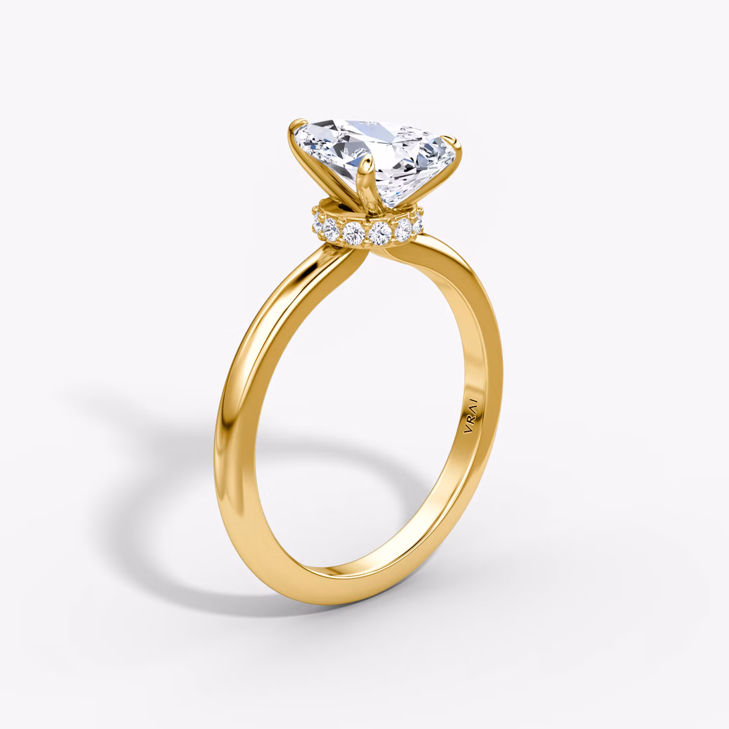 The Veiled Halo Pear | Yellow Gold