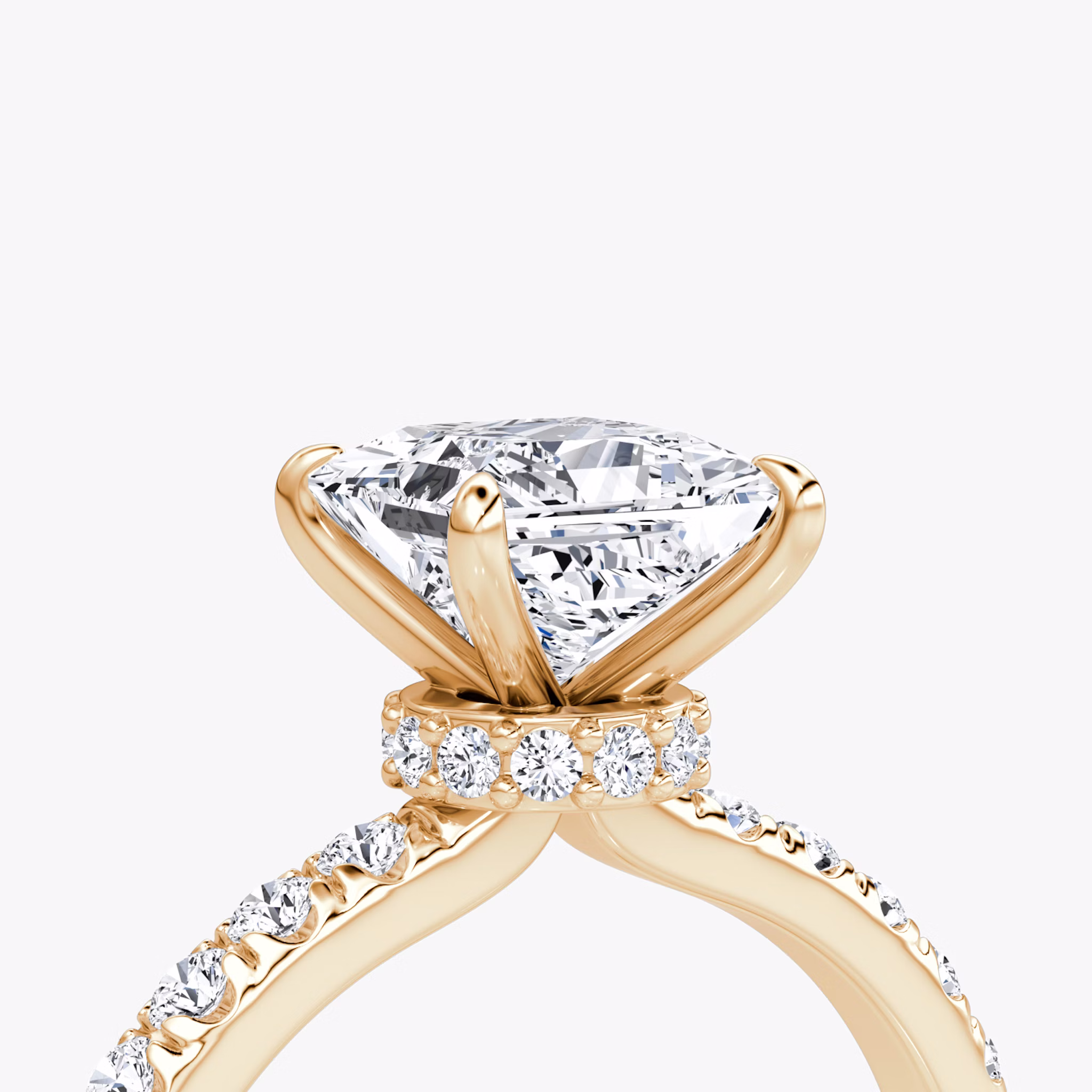 Veiled Halo | Princess | 14k | Roségold | bandAccent: Mit Pavé-Besatz | diamondOrientation: vertical | caratWeight: other