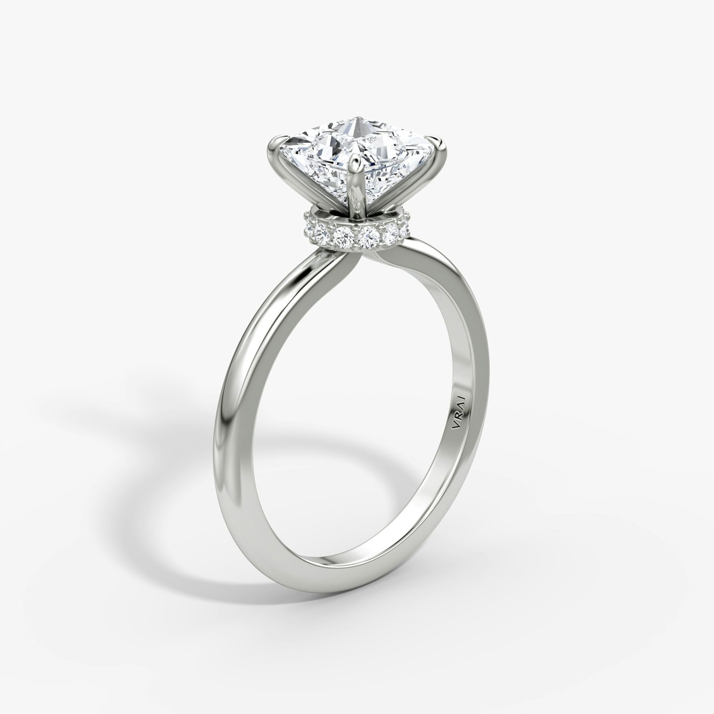 Veiled Halo | Princess | 18k | Weißgold | bandAccent: Ohne Pavé-Besatz | diamondOrientation: vertical | caratWeight: other