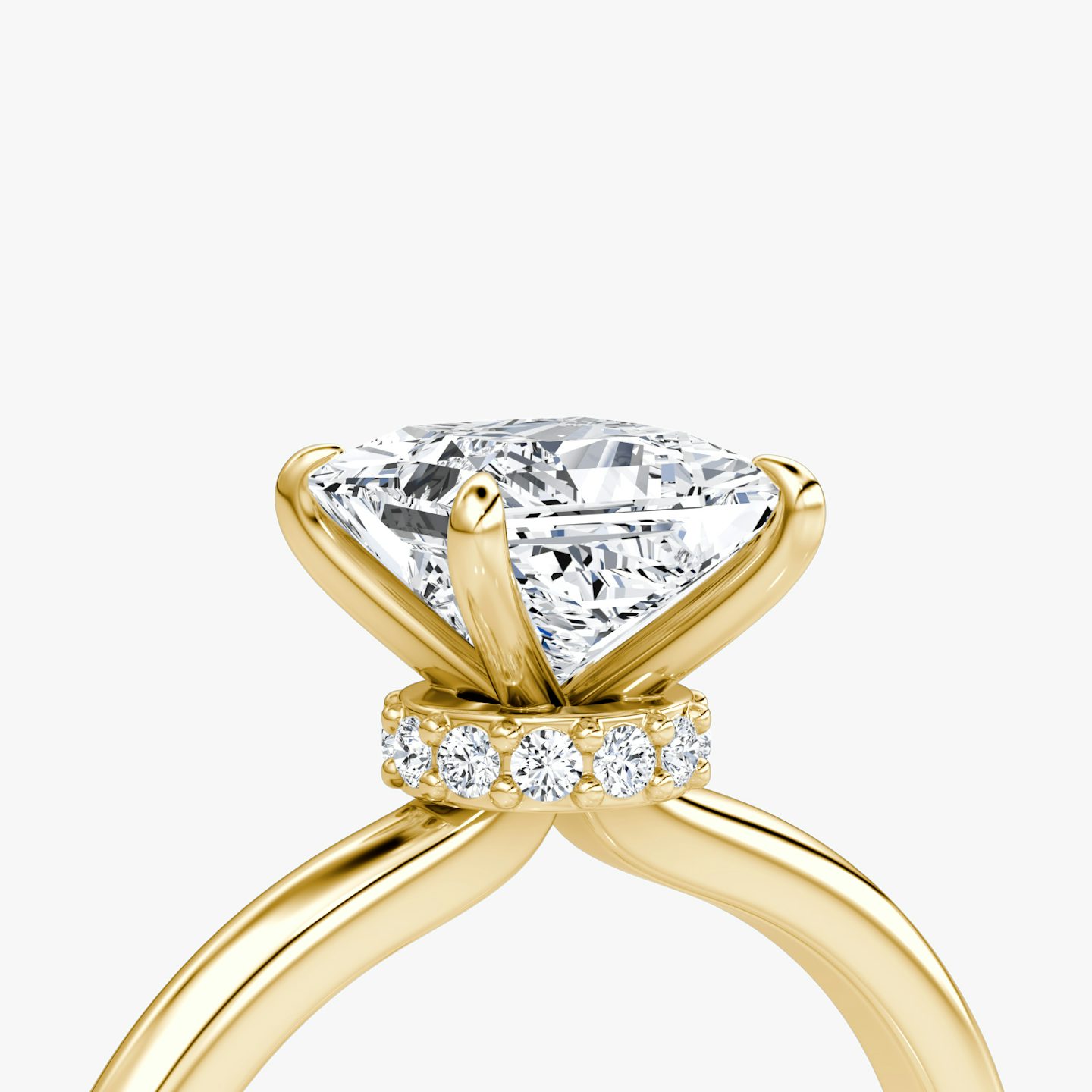 Veiled Halo | Princess | 18k | Gelbgold | bandAccent: Ohne Pavé-Besatz | diamondOrientation: vertical | caratWeight: other