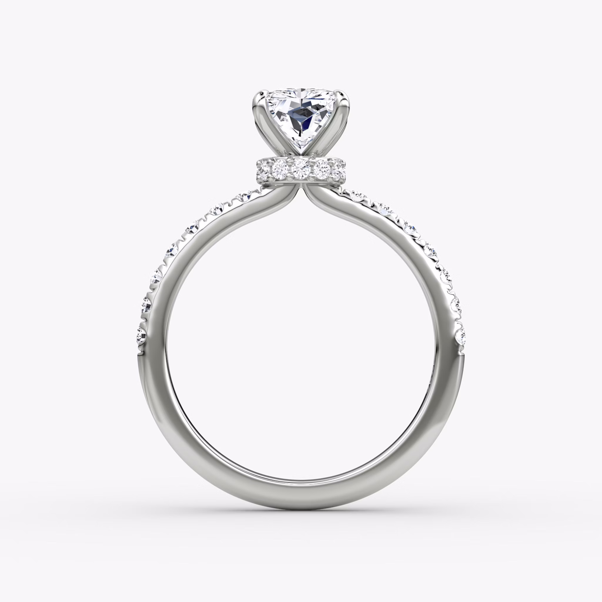 Veiled Halo | Radiant | 18k | Weißgold | bandAccent: Mit Pavé-Besatz | diamondOrientation: vertical | caratWeight: other