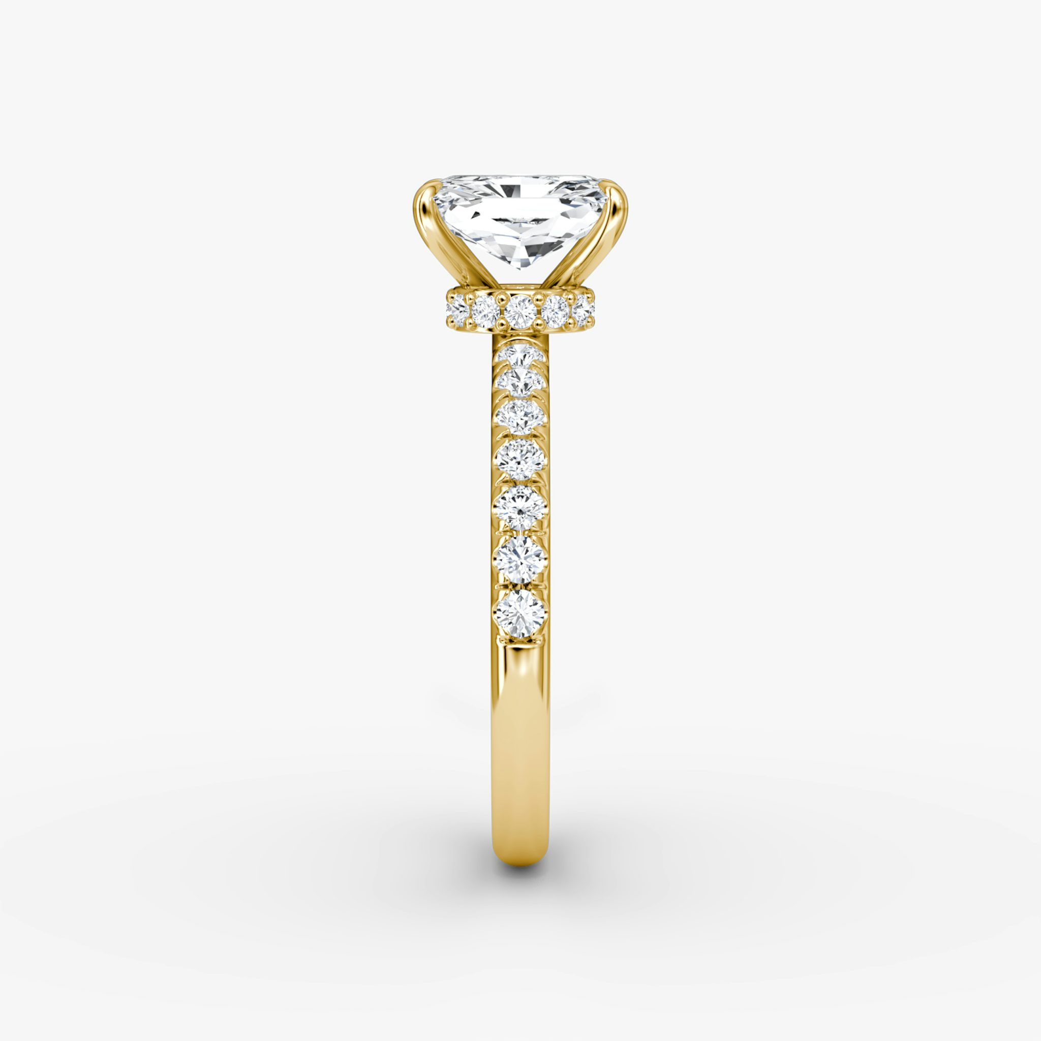 The Veiled Halo | Radiant | 18k | Yellow Gold | bandAccent: Pavé | diamondOrientation: vertical | caratWeight: other