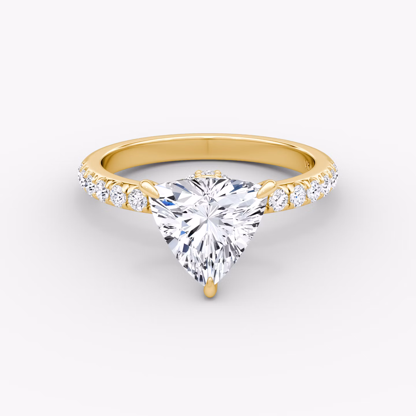 Anillo de compromiso Veiled Halo | Trillón | 18k | Oro amarillo | bandAccent: Pavé | diamondOrientation: vertical | caratWeight: other