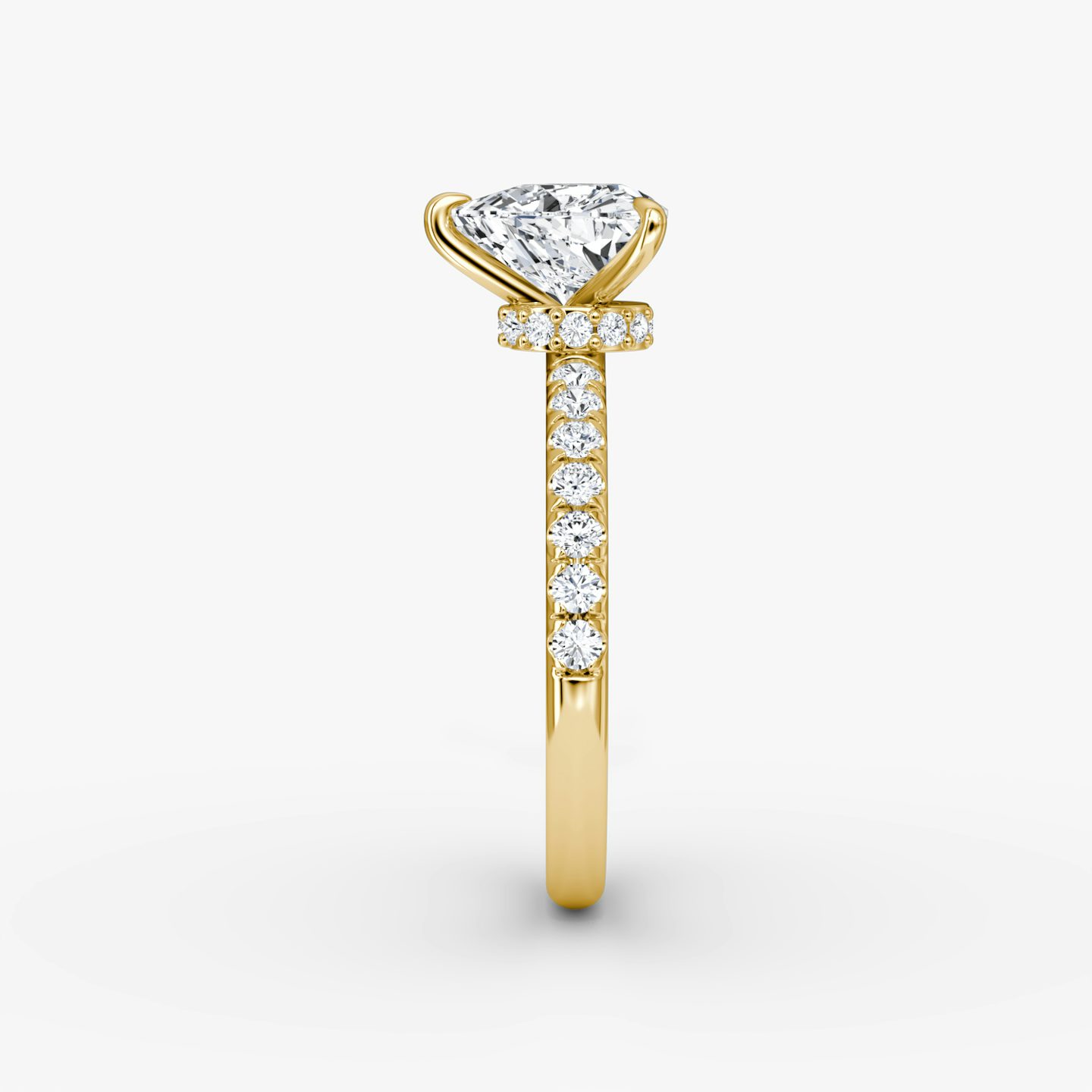 Anillo de compromiso Veiled Halo | Trillón | 18k | Oro amarillo | bandAccent: Pavé | diamondOrientation: vertical | caratWeight: other