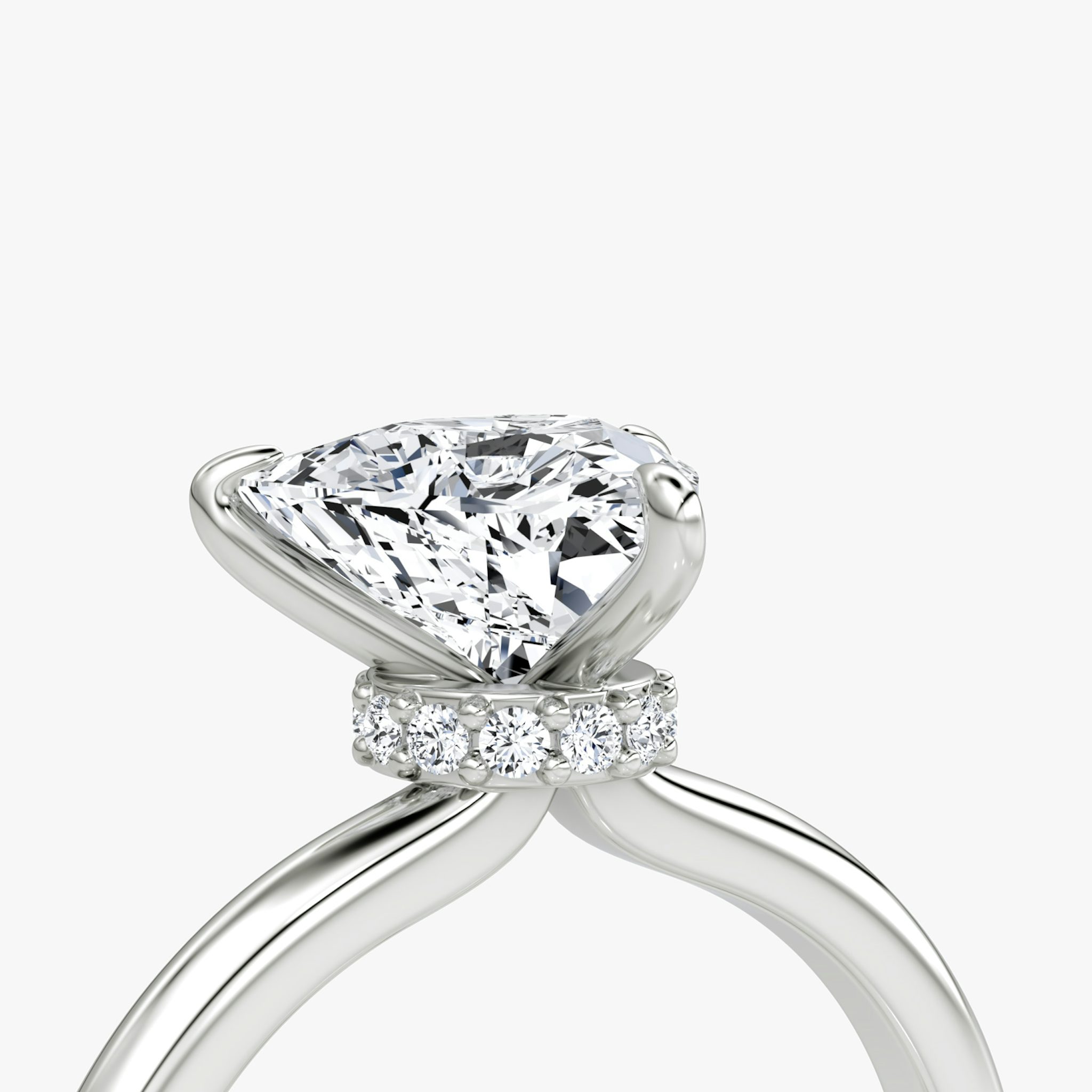 The Veiled Halo | Trillion | 18k | White Gold | bandAccent: Plain | diamondOrientation: vertical | caratWeight: other