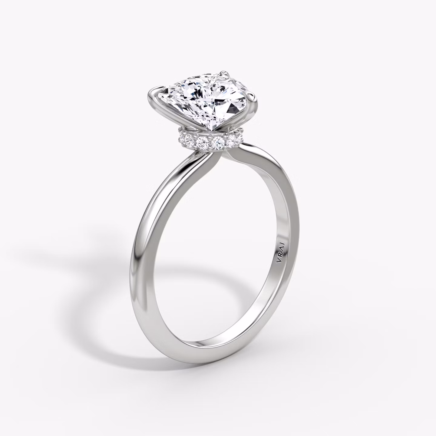 Veiled Halo | Trillant | 18k | Weißgold | bandAccent: Ohne Pavé-Besatz | diamondOrientation: vertical | caratWeight: other