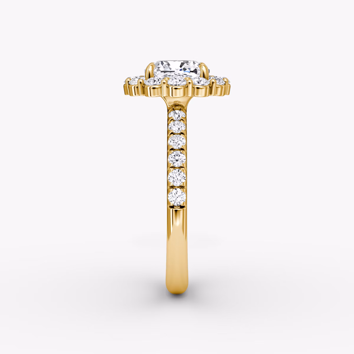 Signature Floral Halo | Cushion | 18k | Gelbgold | bandAccent: Mit Pavé-Besatz | diamondOrientation: vertical | caratWeight: other