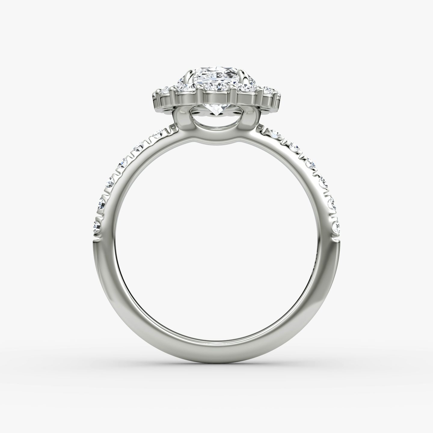 Anillo de compromiso Signature Floral Halo | Oval | 18k | Oro blanco | bandAccent: Pavé | diamondOrientation: vertical | caratWeight: other