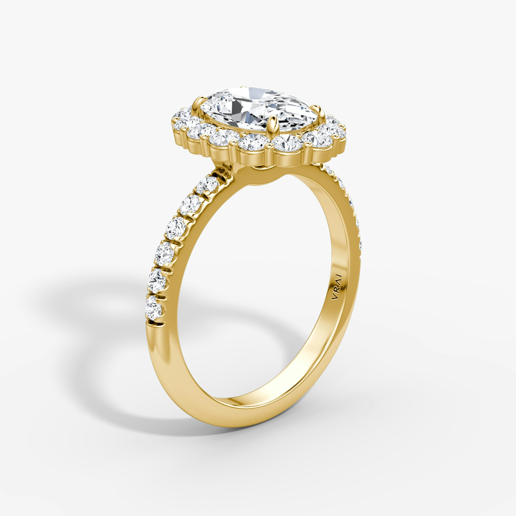 The Signature Floral Halo | Oval | 18k | Yellow Gold | bandAccent: Pavé | diamondOrientation: vertical | caratWeight: other