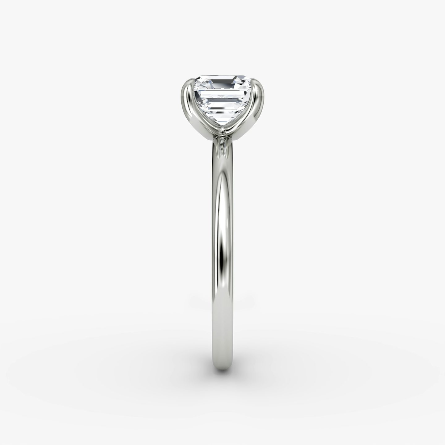 Anillo de compromiso Classic | Asscher | Platino | bandAccent: Simple | bandWidth: standard | diamondOrientation: vertical | caratWeight: other