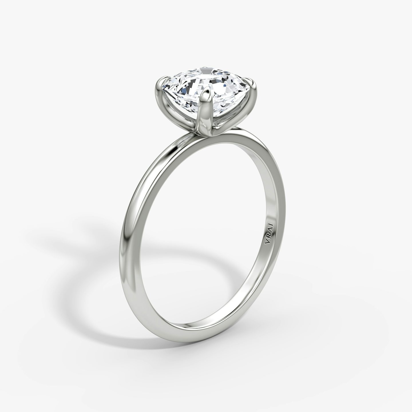 Anillo de compromiso Classic | Asscher | Platino | bandAccent: Simple | bandWidth: standard | diamondOrientation: vertical | caratWeight: other