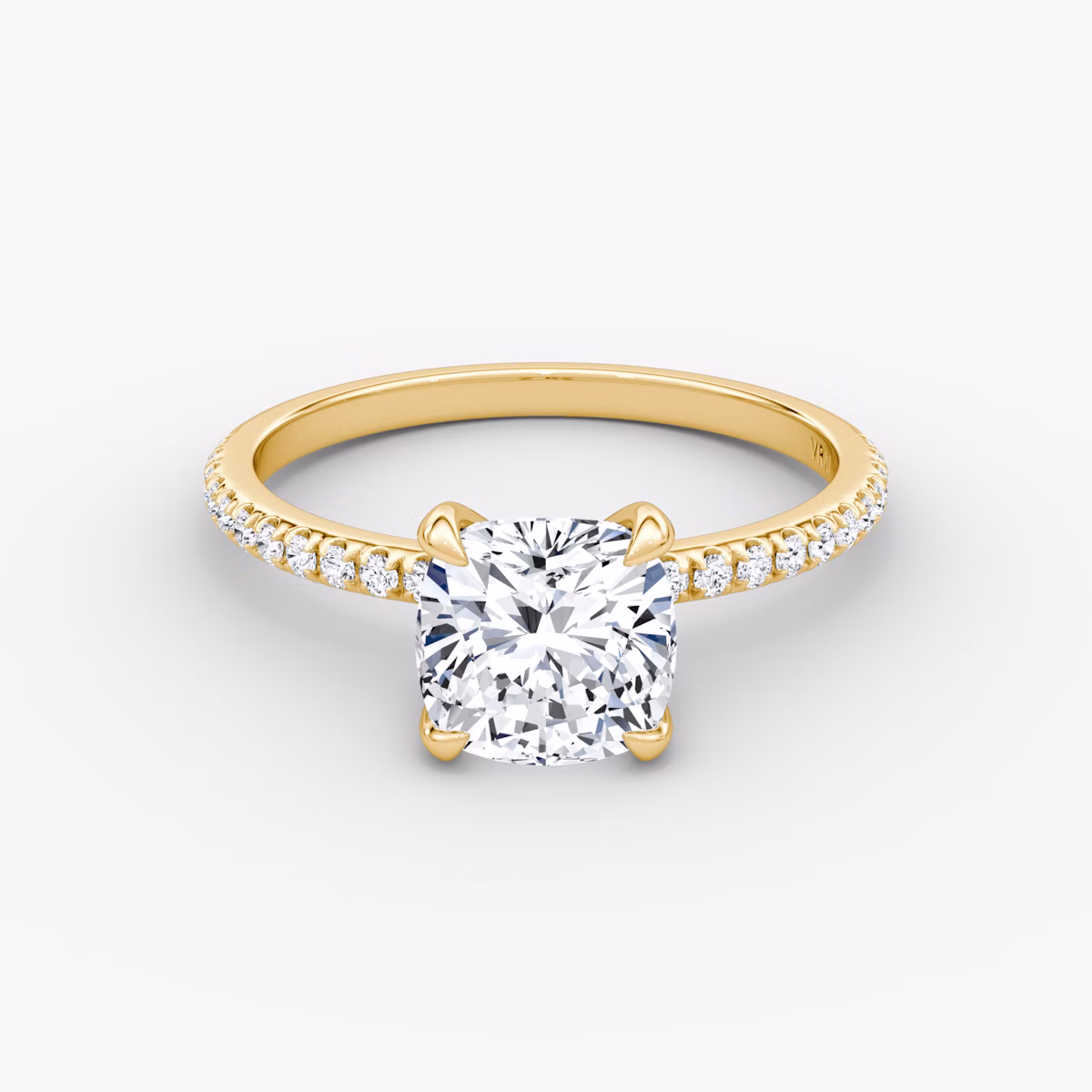 Classic | Cushion | 18k | Gelbgold | bandAccent: Mit Pavé-Besatz | bandWidth: standard | diamondOrientation: vertical | caratWeight: other