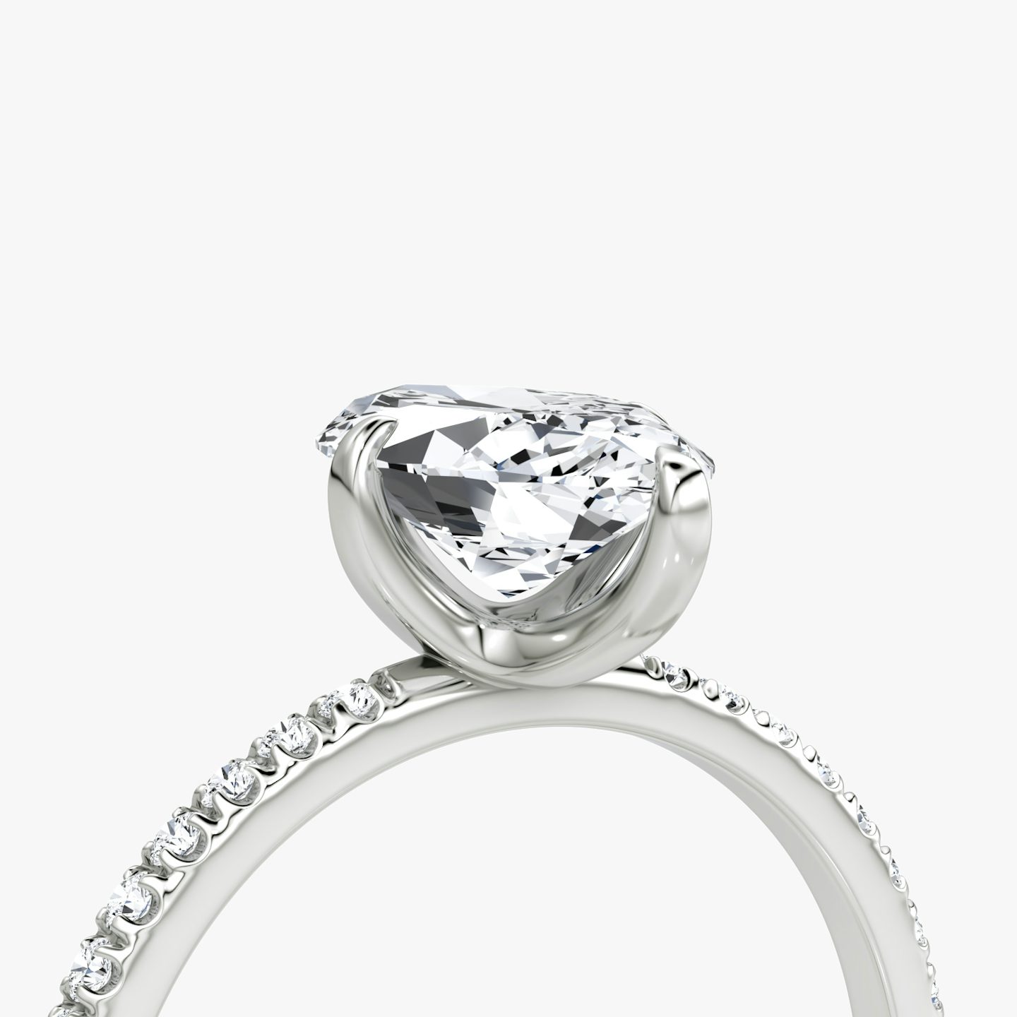 Anillo de compromiso Classic | Marquise | 18k | Oro blanco | bandAccent: Pavé | bandWidth: standard | diamondOrientation: vertical | caratWeight: other