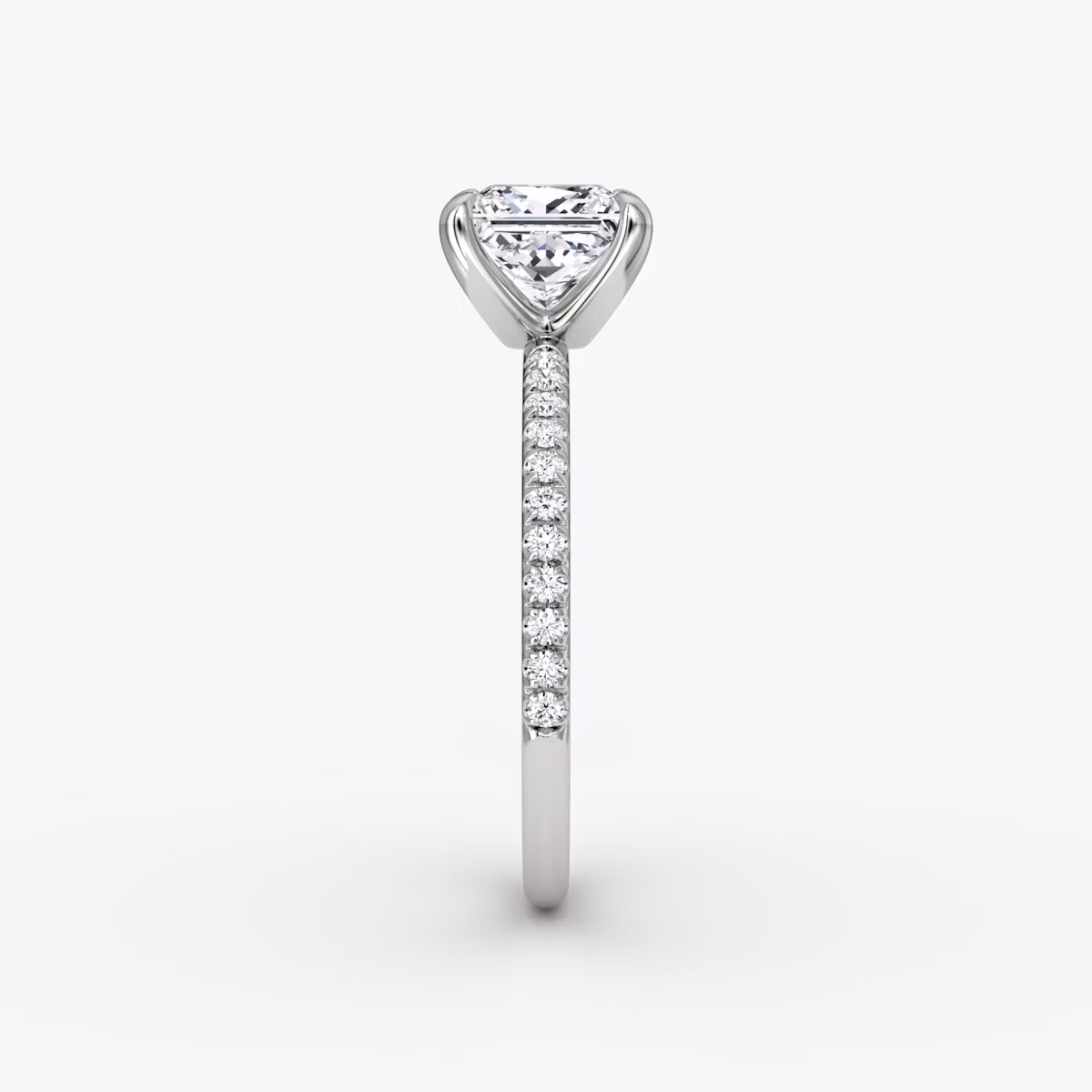 Classic | Princess | Platin | bandAccent: Mit Pavé-Besatz | bandWidth: standard | diamondOrientation: vertical | caratWeight: other