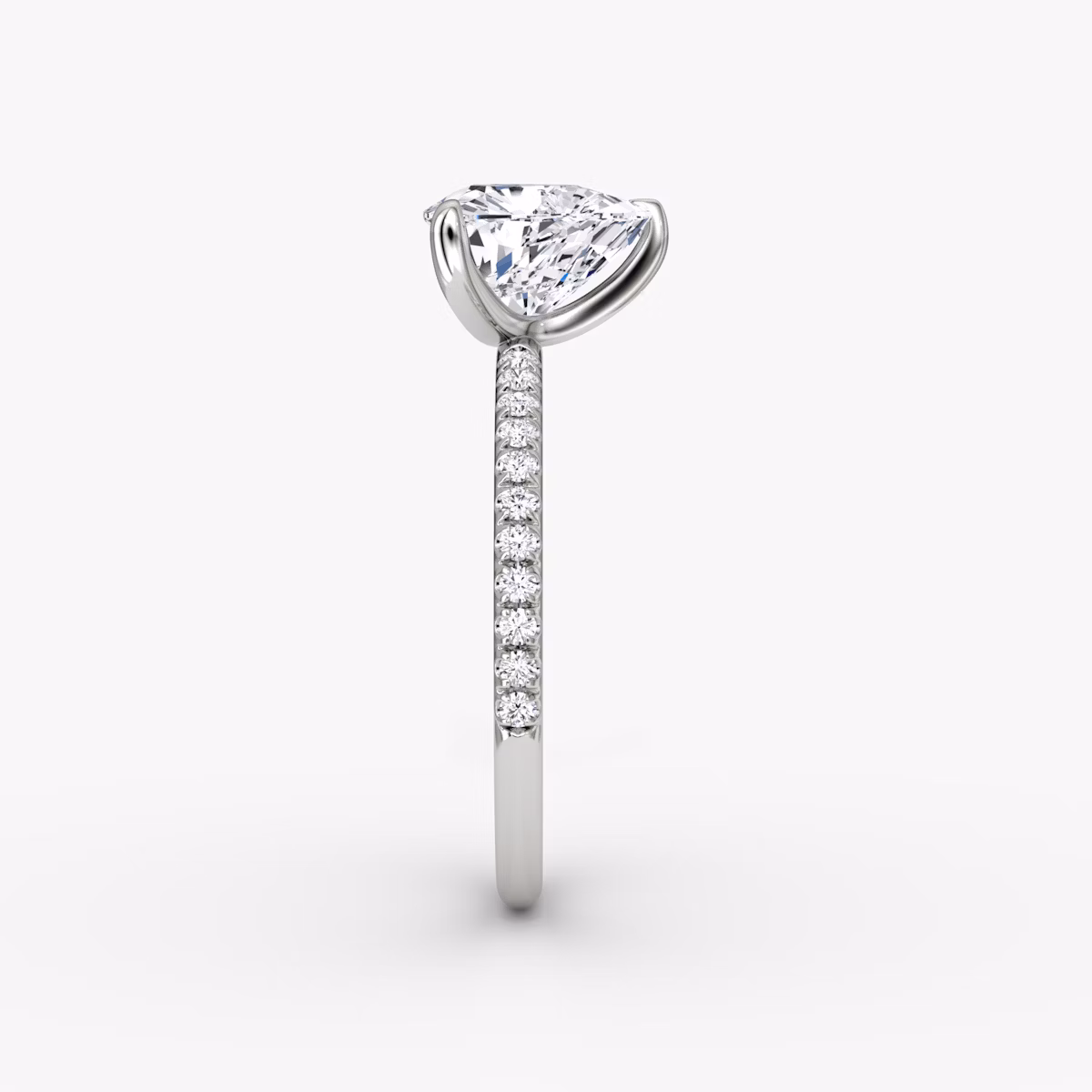 Classic | Trillant | 18k | Weißgold | bandAccent: Mit Pavé-Besatz | bandWidth: standard | diamondOrientation: vertical | caratWeight: other