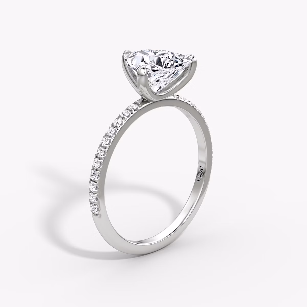 Classic | Trillant | 18k | Weißgold | bandAccent: Mit Pavé-Besatz | bandWidth: standard | diamondOrientation: vertical | caratWeight: other
