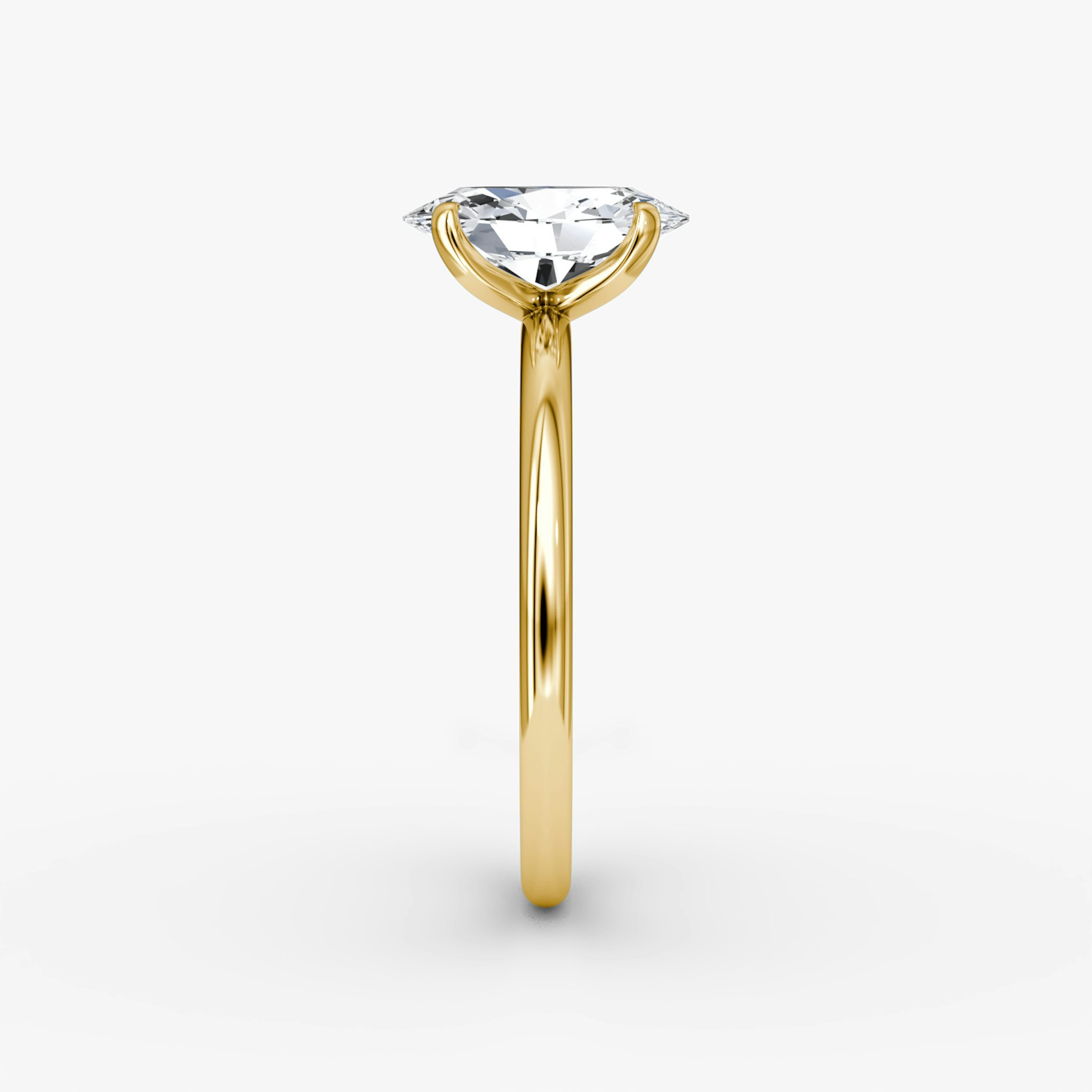 The Classic | Oval | 18k | Yellow Gold | bandAccent: Plain | bandWidth: standard | diamondOrientation: vertical | caratWeight: other