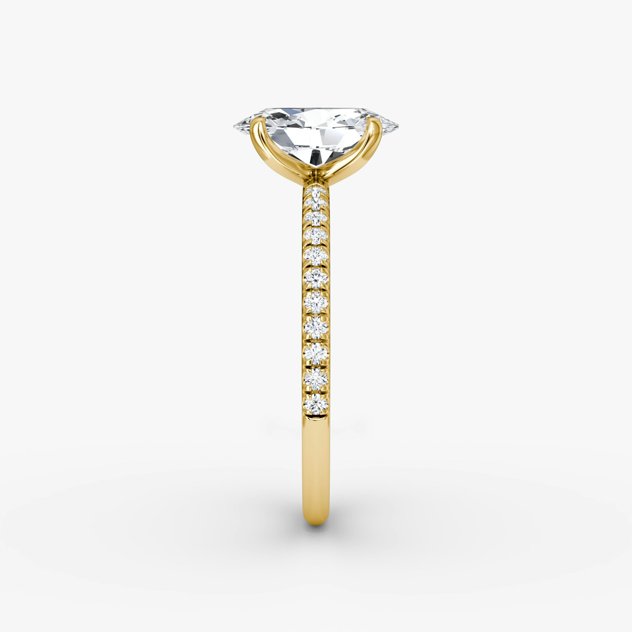 The Classic | Oval | 18k | Yellow Gold | bandAccent: Pavé | bandWidth: standard | diamondOrientation: vertical | caratWeight: other