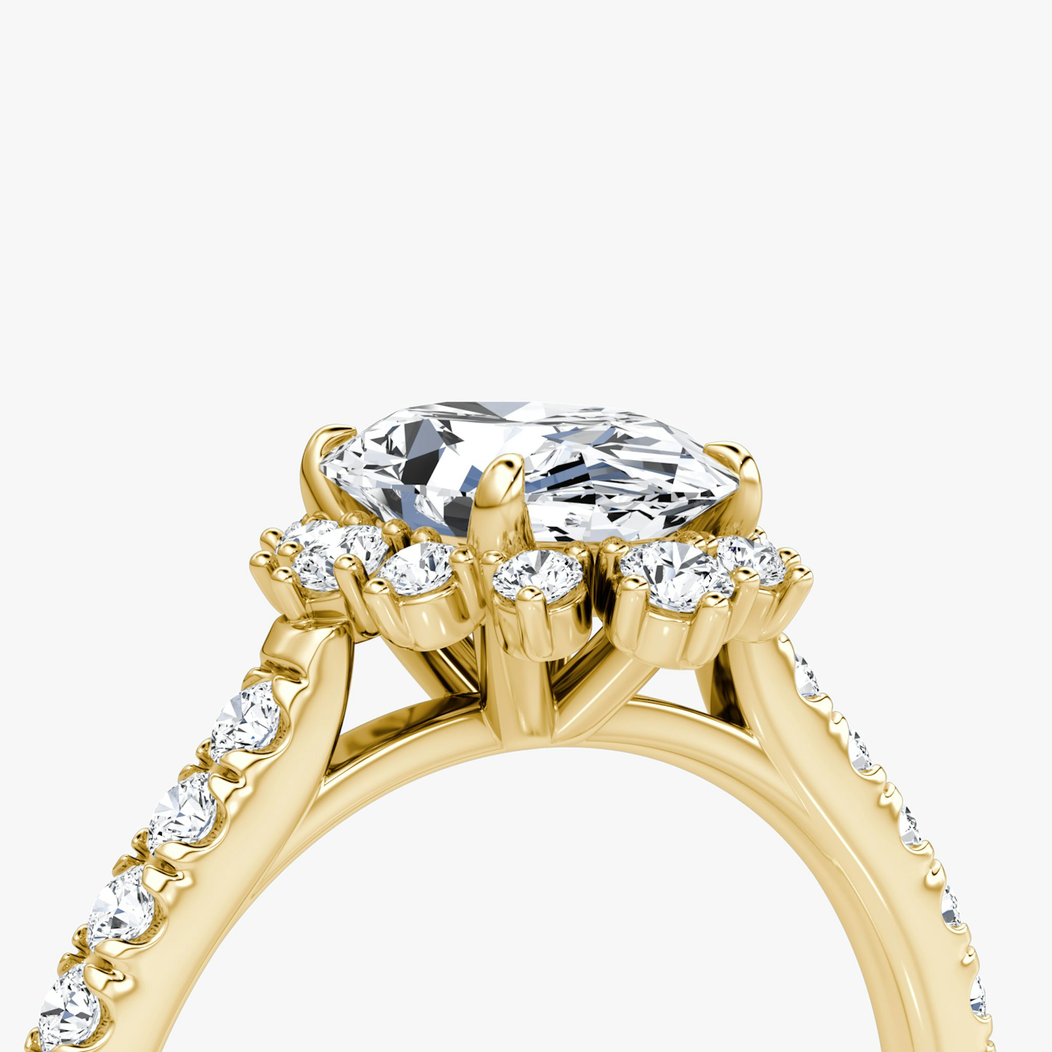 The Aurora Halo | Oval | 18k | Yellow Gold | bandAccent: Pavé | diamondOrientation: vertical | caratWeight: other