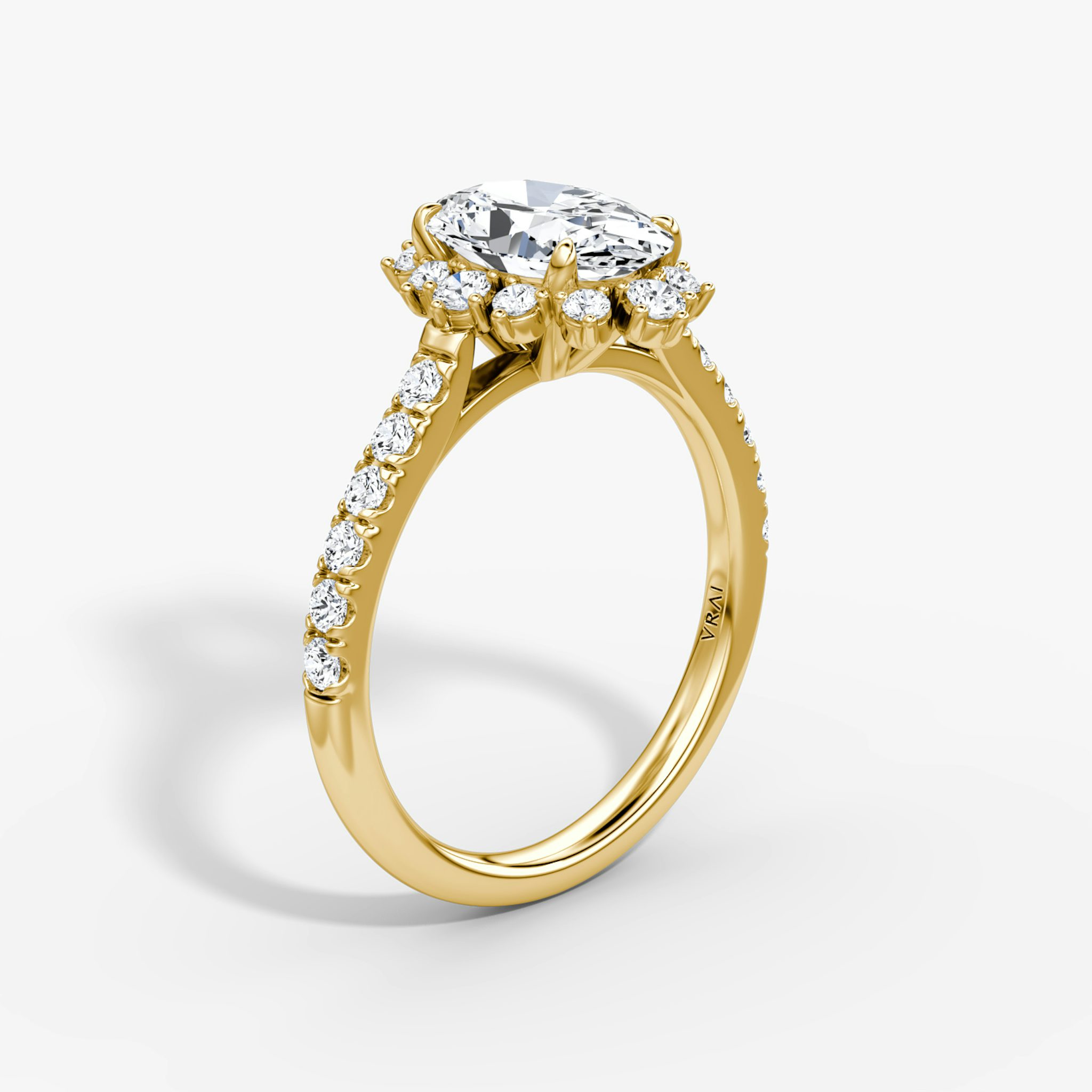 The Aurora Halo | Oval | 18k | Yellow Gold | bandAccent: Pavé | diamondOrientation: vertical | caratWeight: other