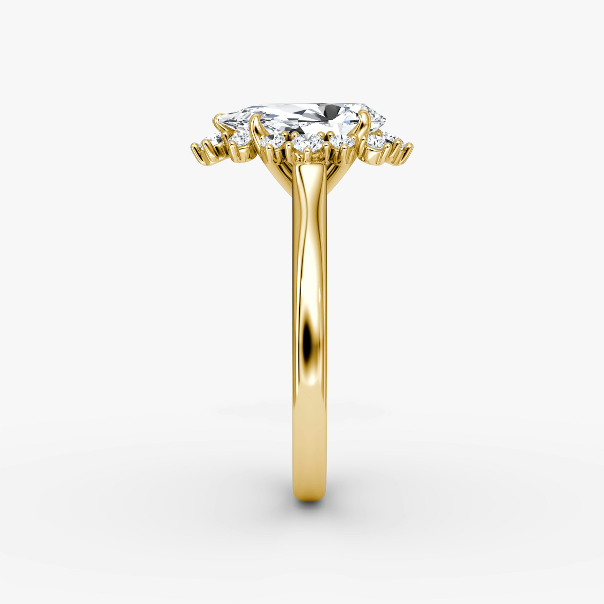 The Aurora Halo | Pear | 18k | Yellow Gold | bandAccent: Plain | diamondOrientation: vertical | caratWeight: other