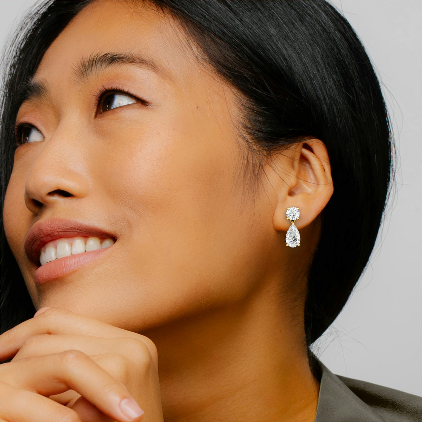 Signature Drop Earring | Round Brilliant and Pear | 14k | Yellow Gold | caratWeight: 3ct